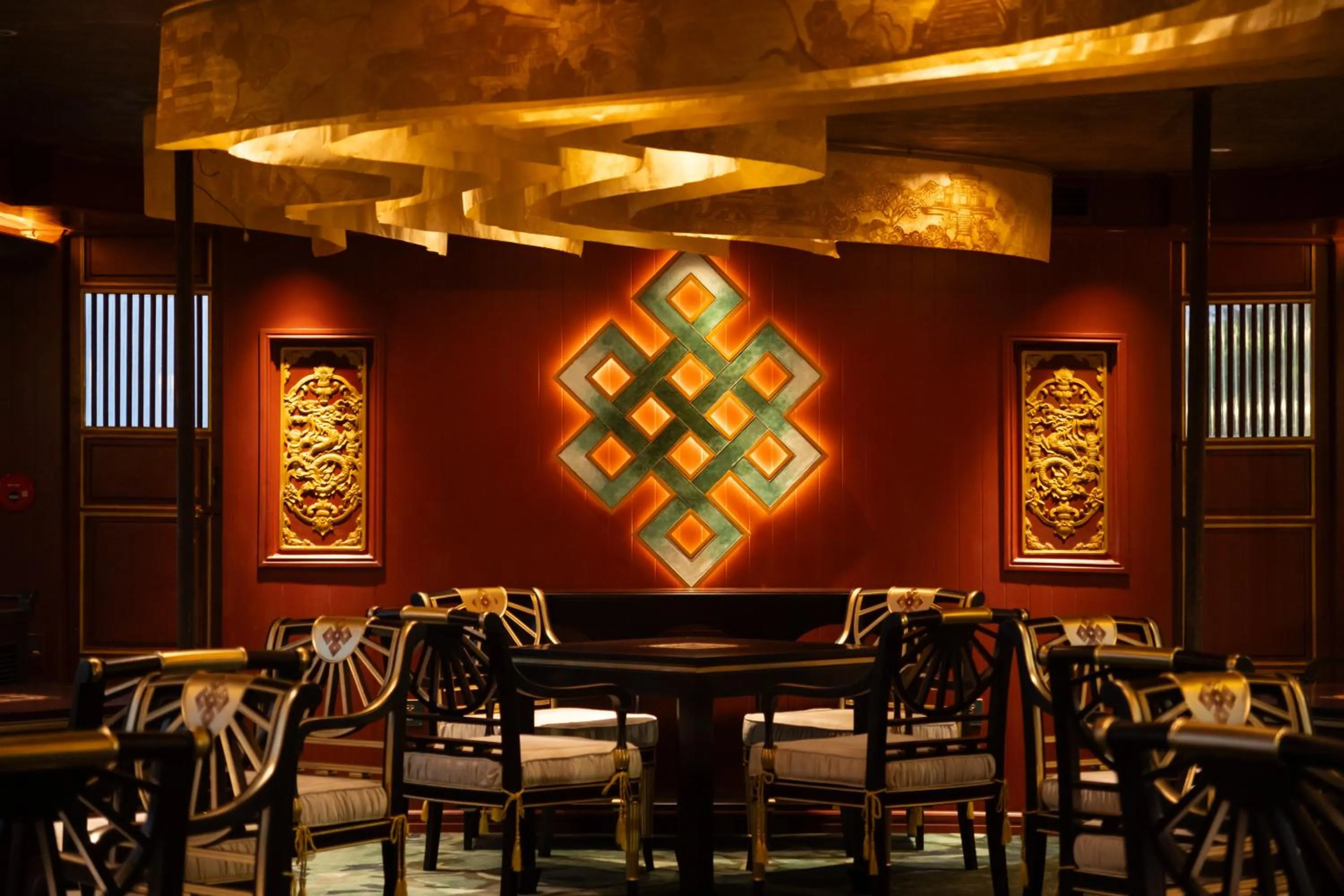 Evening entertainment in Rosaleen Boutique Hotel