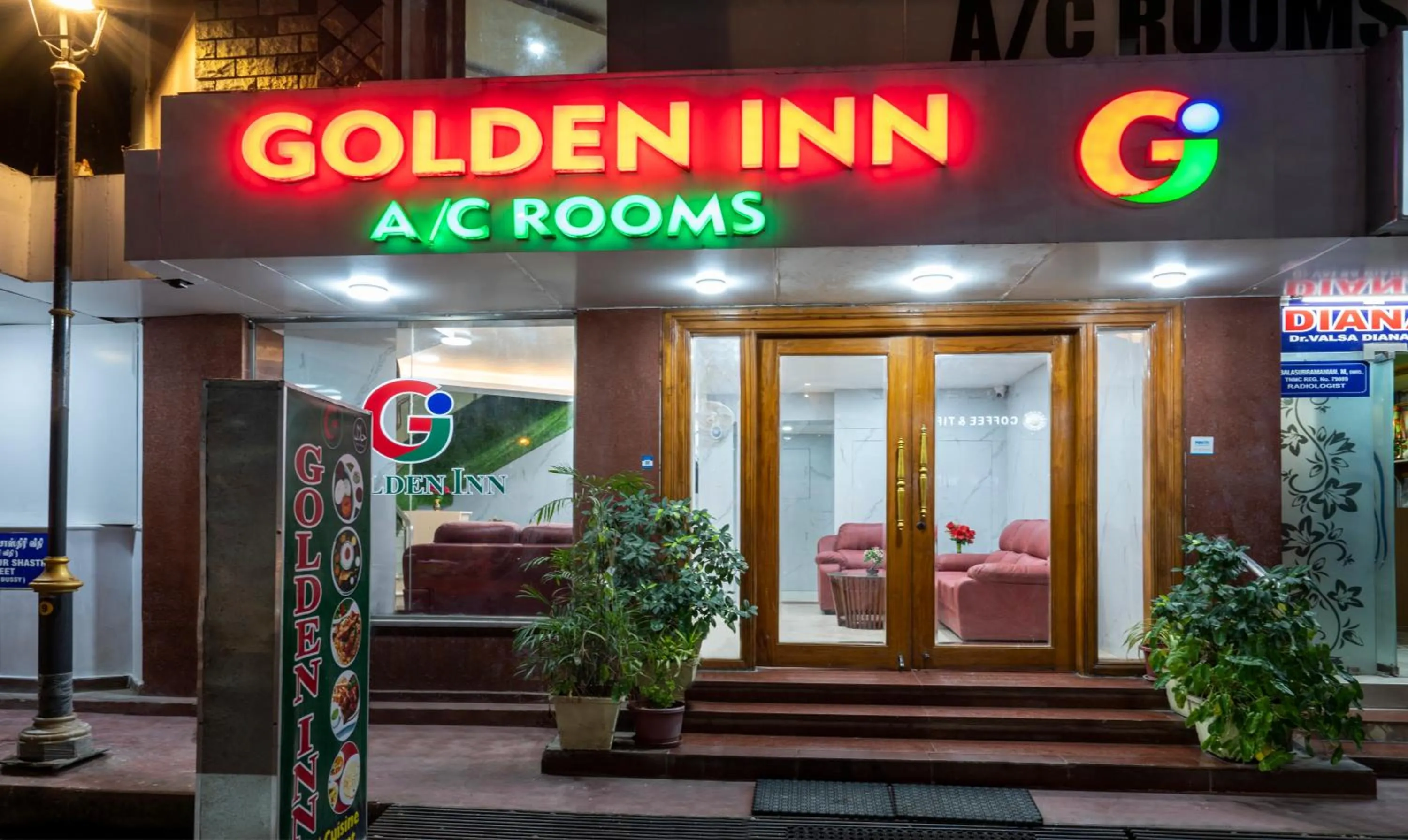 Facade/entrance in Treebo Golden Inn, 700 Mtrs From Promenade Beach