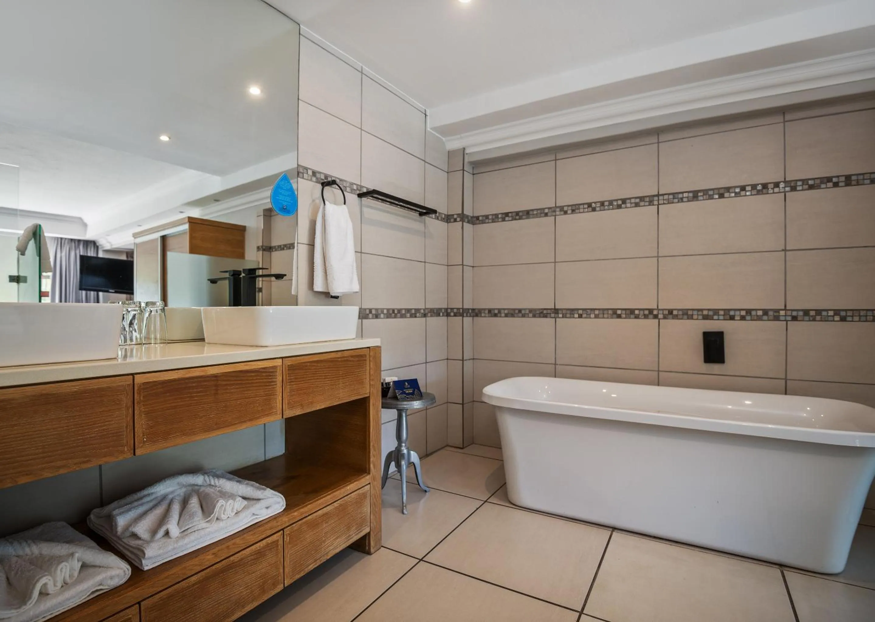 Hot Tub in Jozini Tiger Lodge & Spa by Dream Resorts