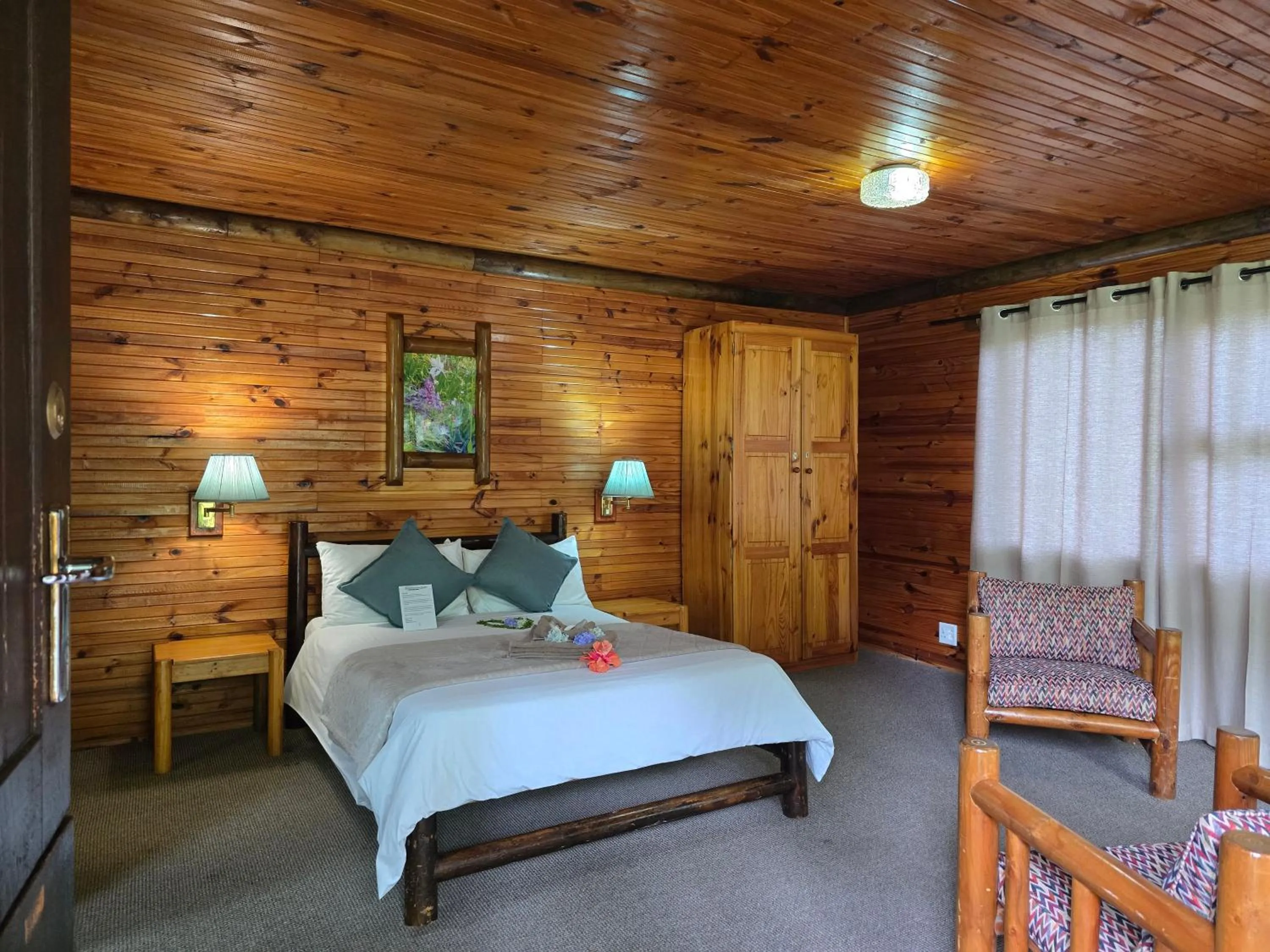 Bed in Tsitsikamma Lodge & Spa