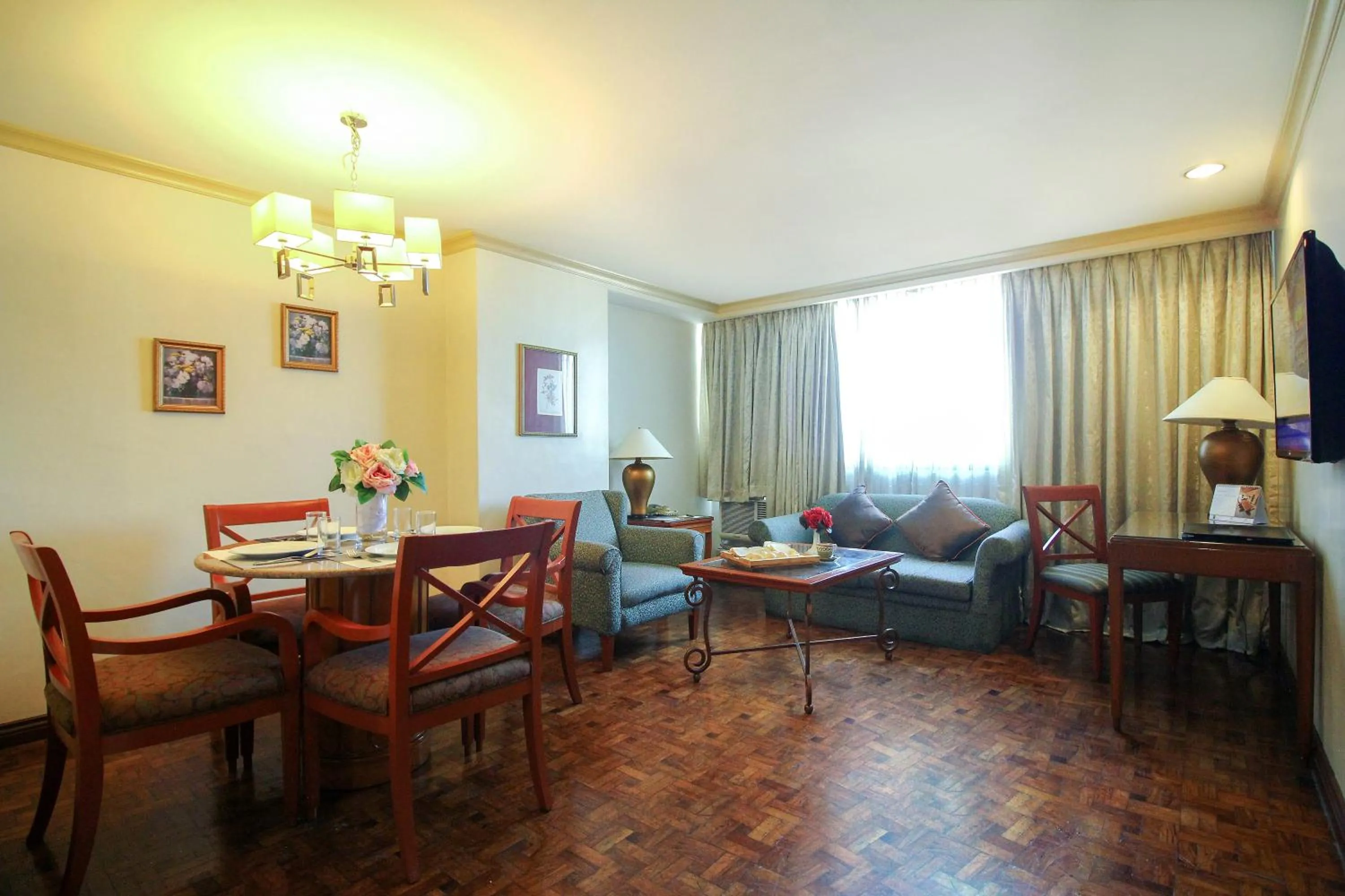 Living room in Makati Palace Hotel