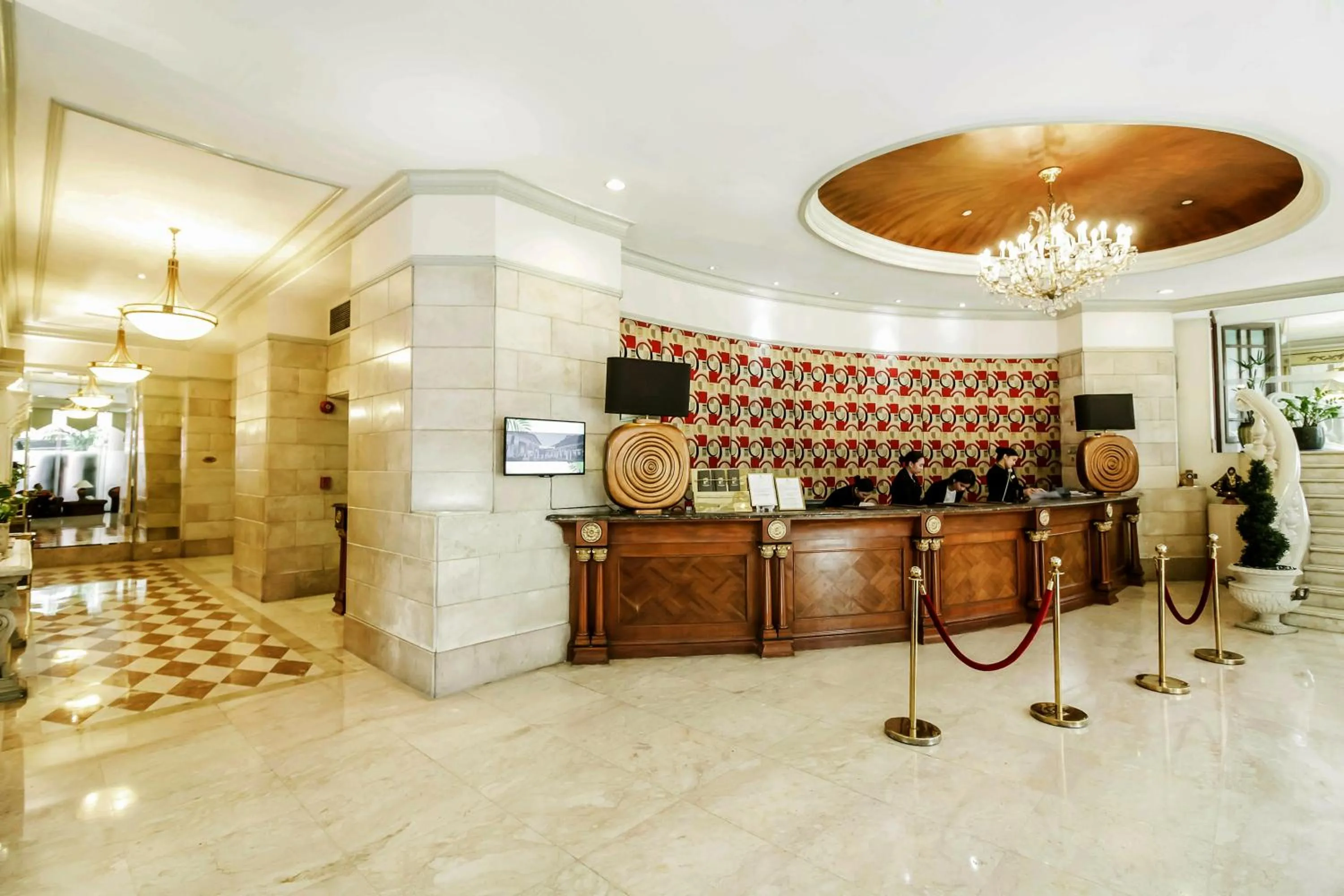 Lobby or reception in Makati Palace Hotel