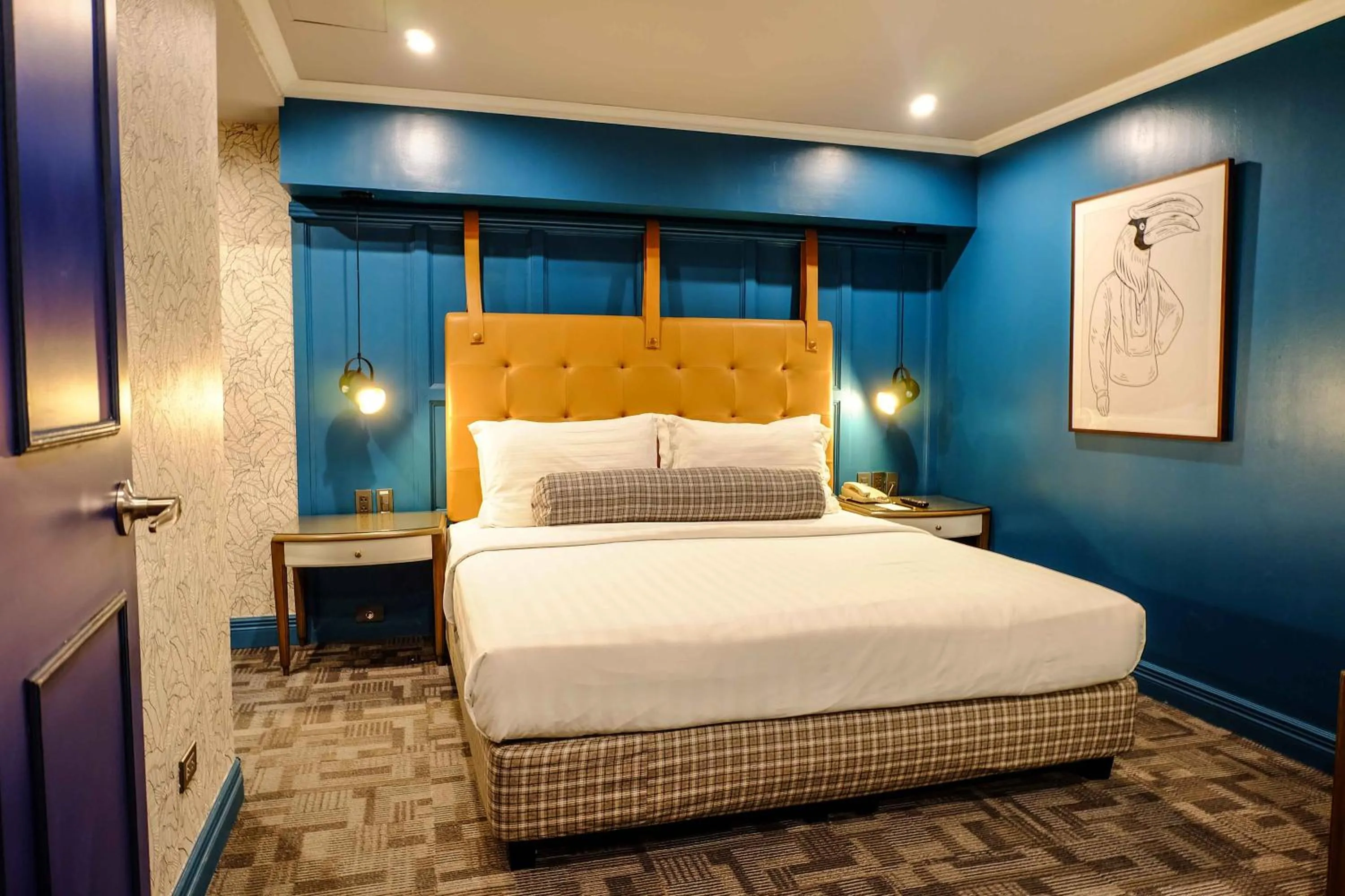 Bedroom, Bed in Makati Palace Hotel