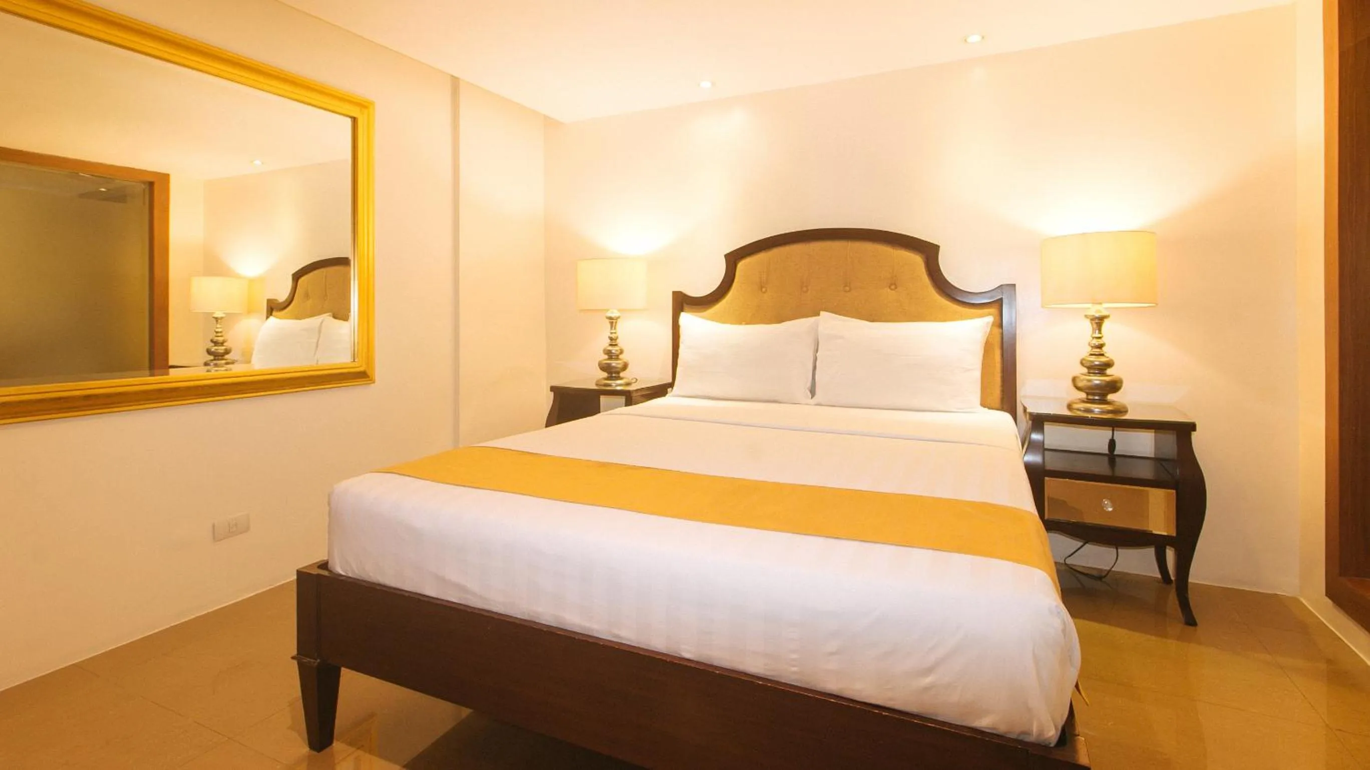 Bed in Torre Venezia Suites