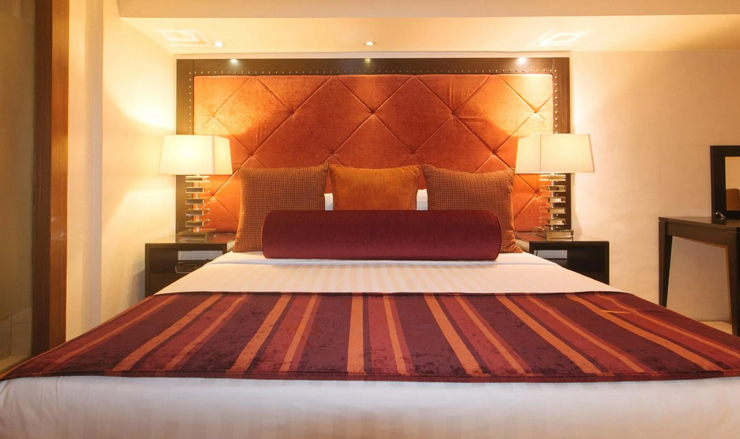 Bed in Torre Venezia Suites