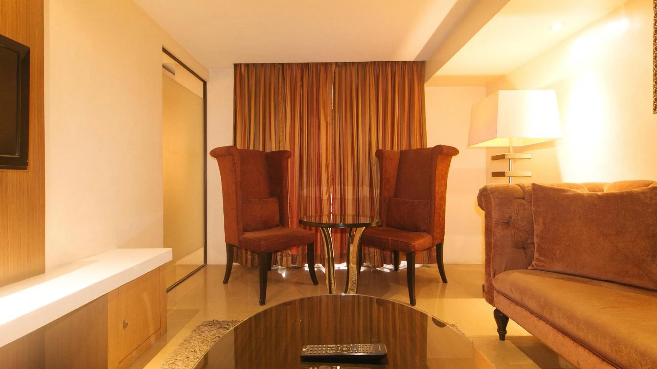 Seating area in Torre Venezia Suites