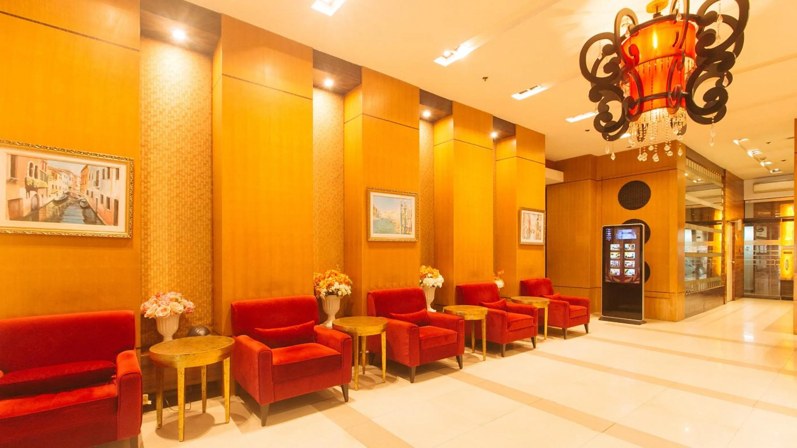 Lobby or reception in Torre Venezia Suites