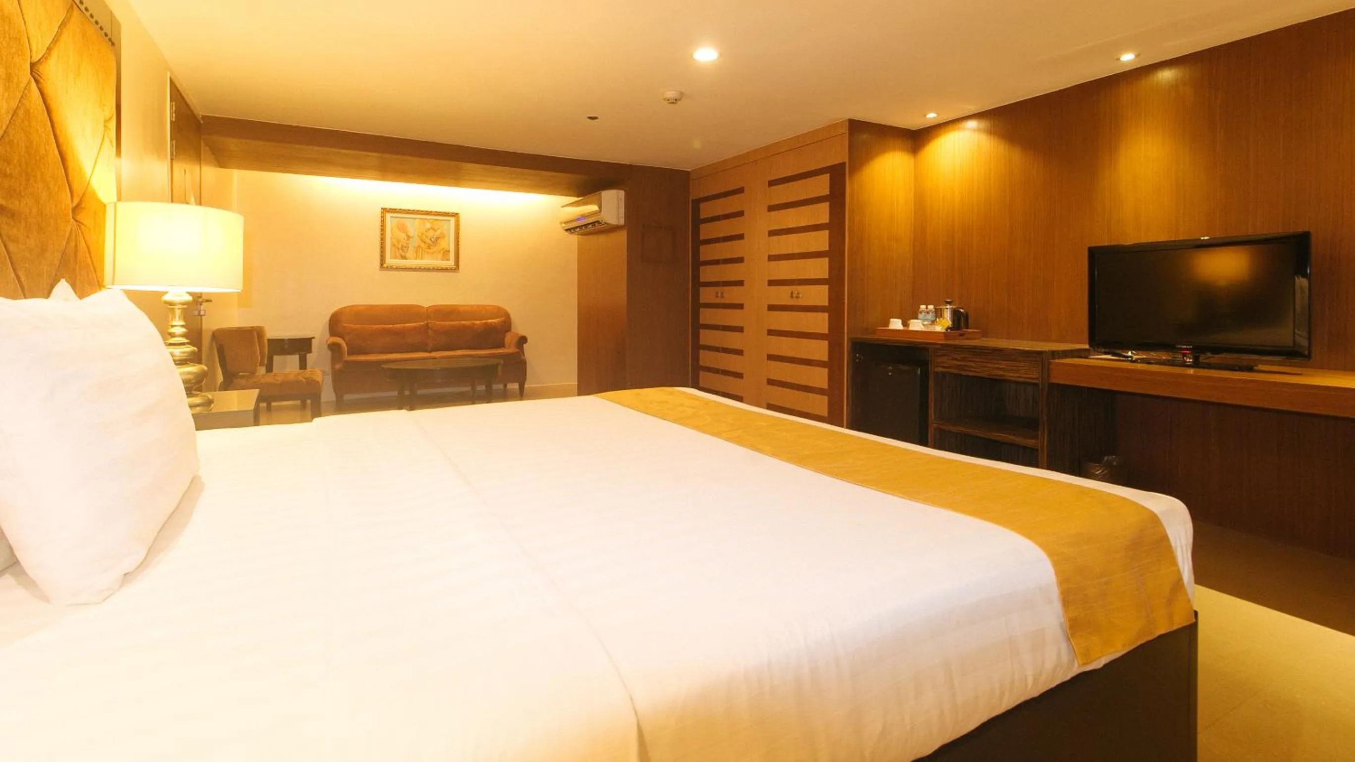 Bed in Torre Venezia Suites