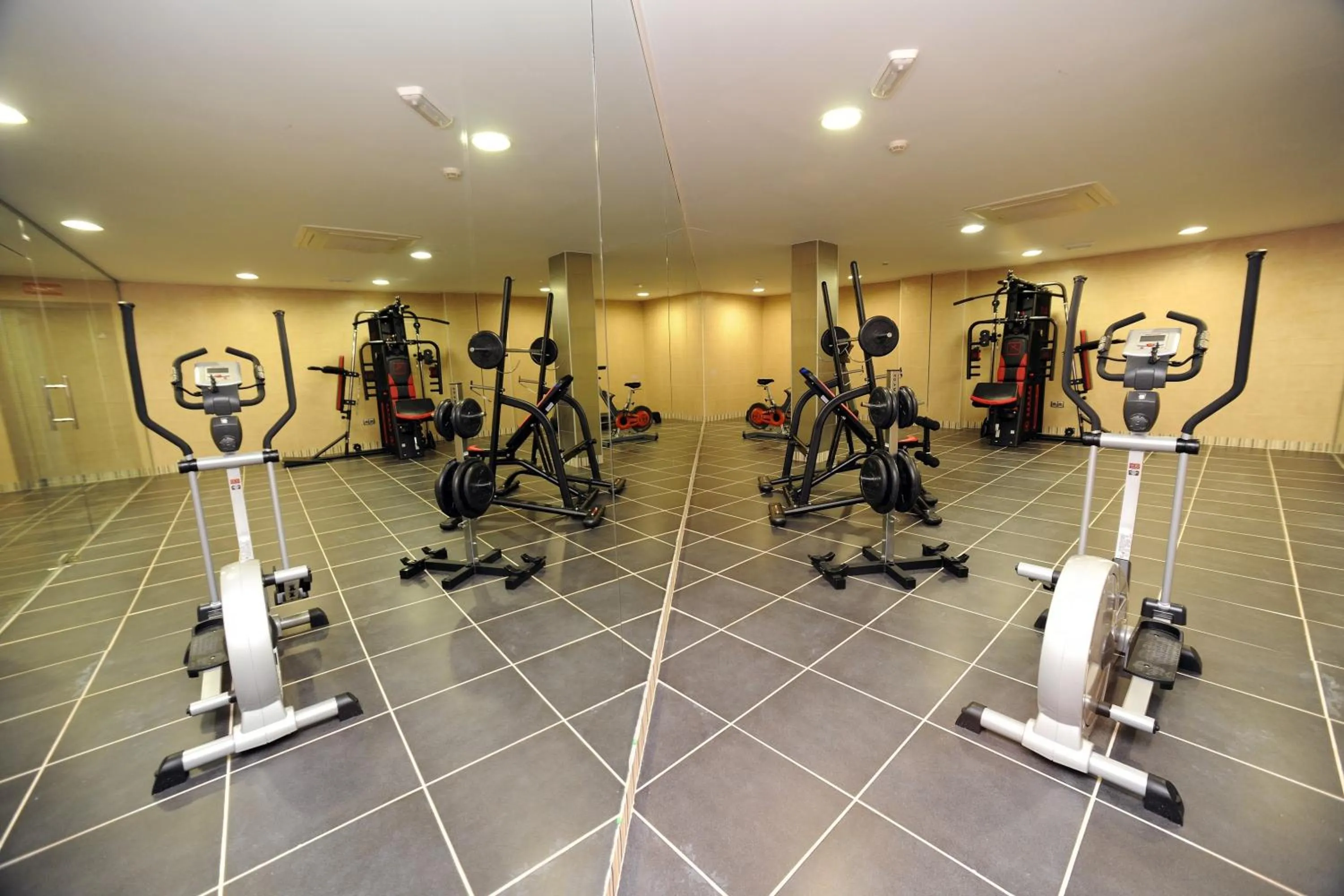 Fitness centre/facilities in Leo Deluxe Punta Umbría