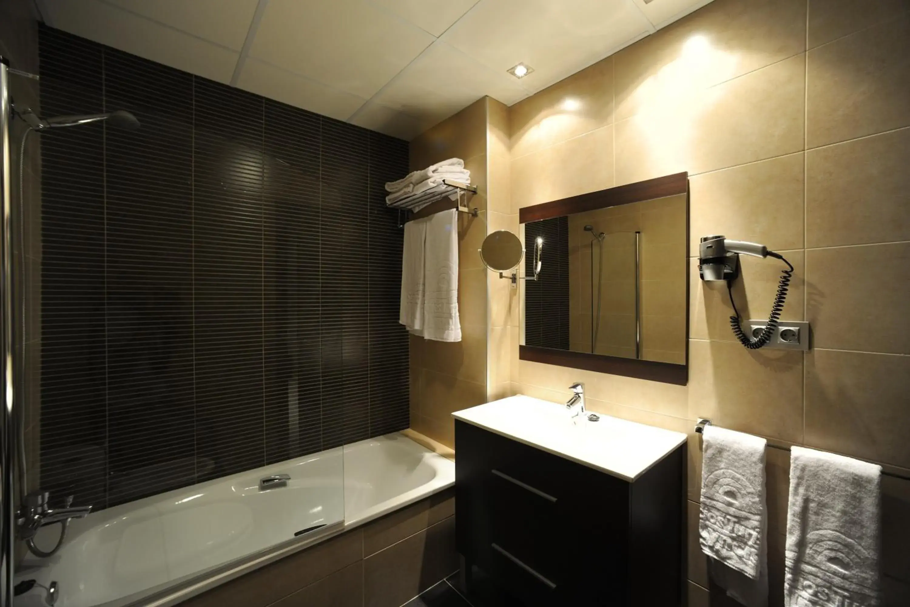 Two-Bedroom Apartment (5 Adults) in Leo Deluxe Punta Umbría Two-Bedroom Apartment (5 Adults) in Leo Deluxe Punta Umbría