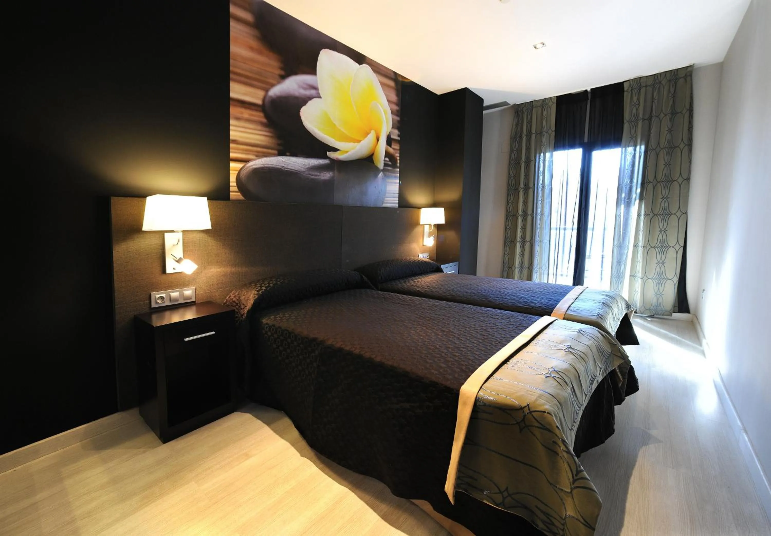 Bed in Leo Deluxe Punta Umbría