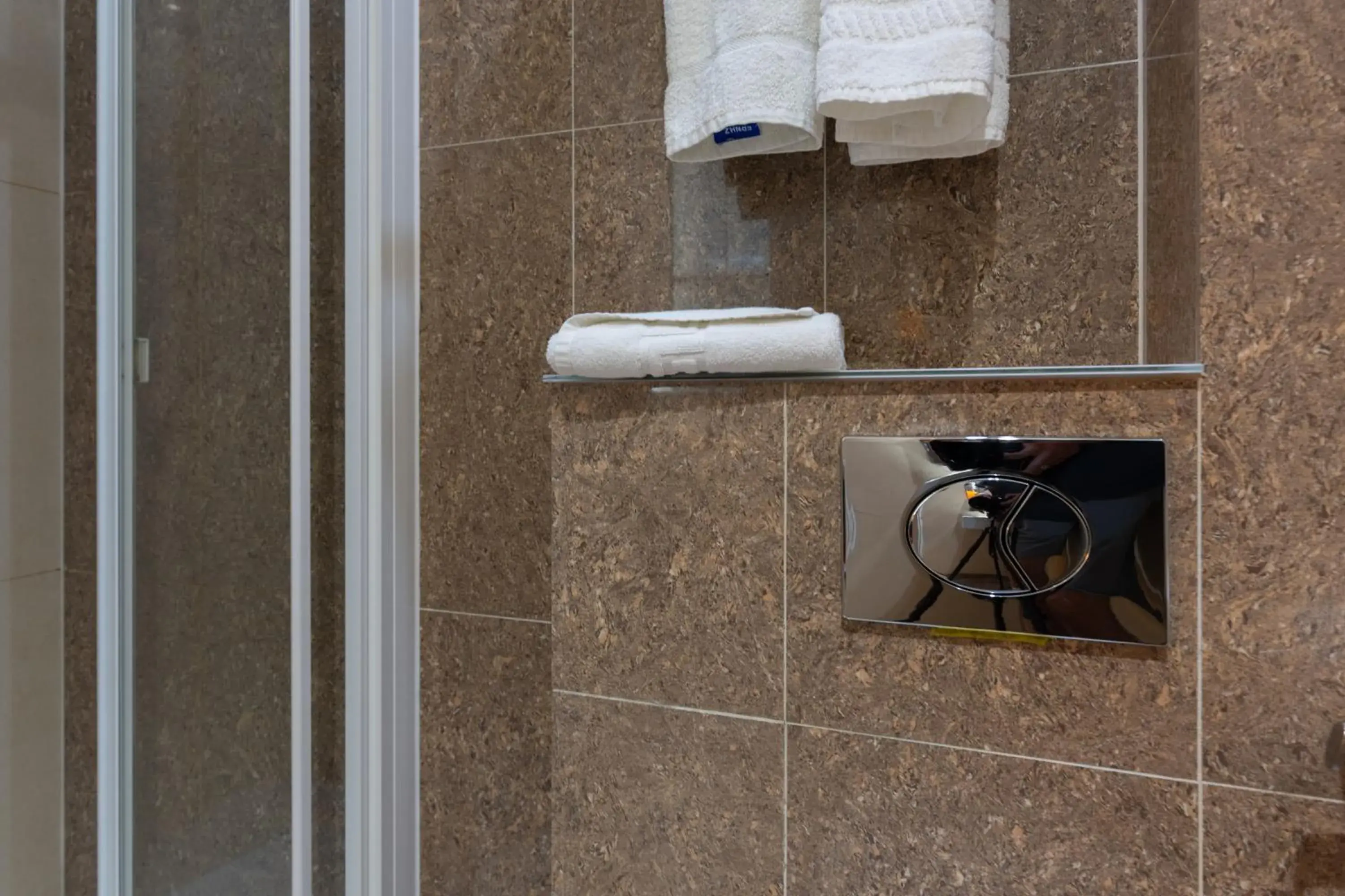 Classic Twin Room in Simply Rooms & Suites Classic Twin Room in Simply Rooms & Suites