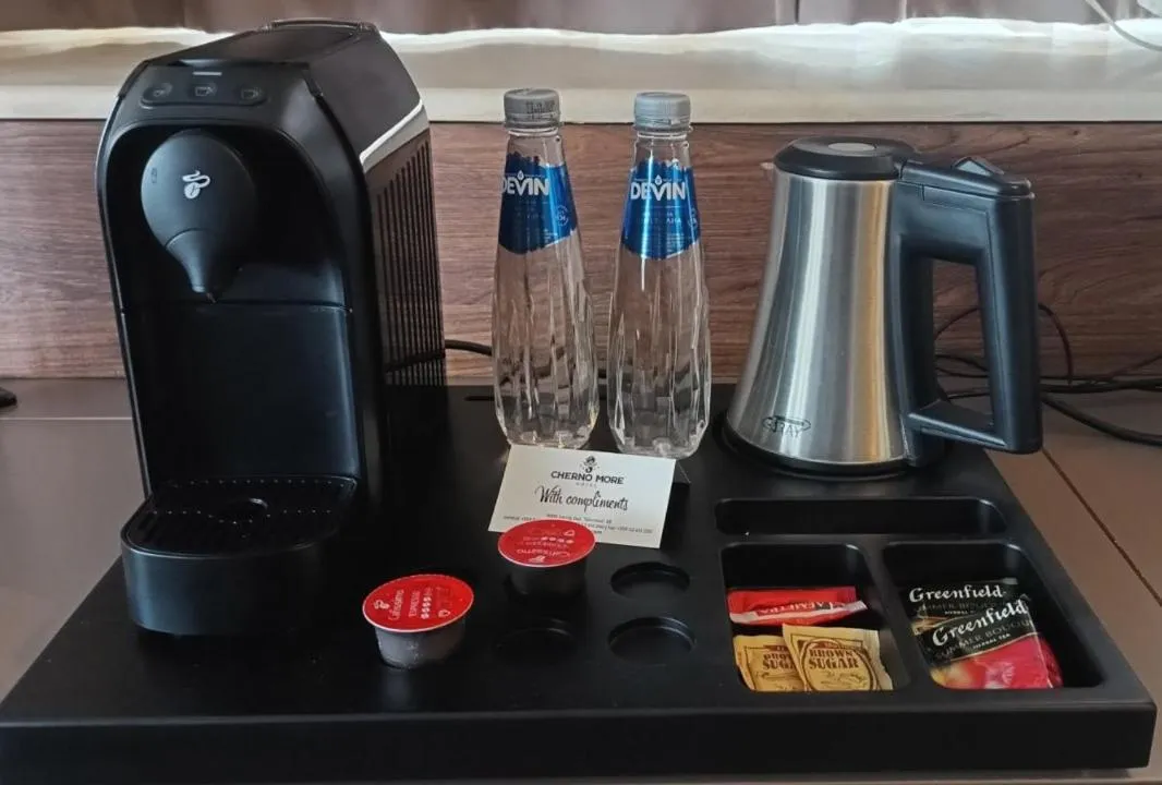 Photo of the whole room in Hotel Cherno More