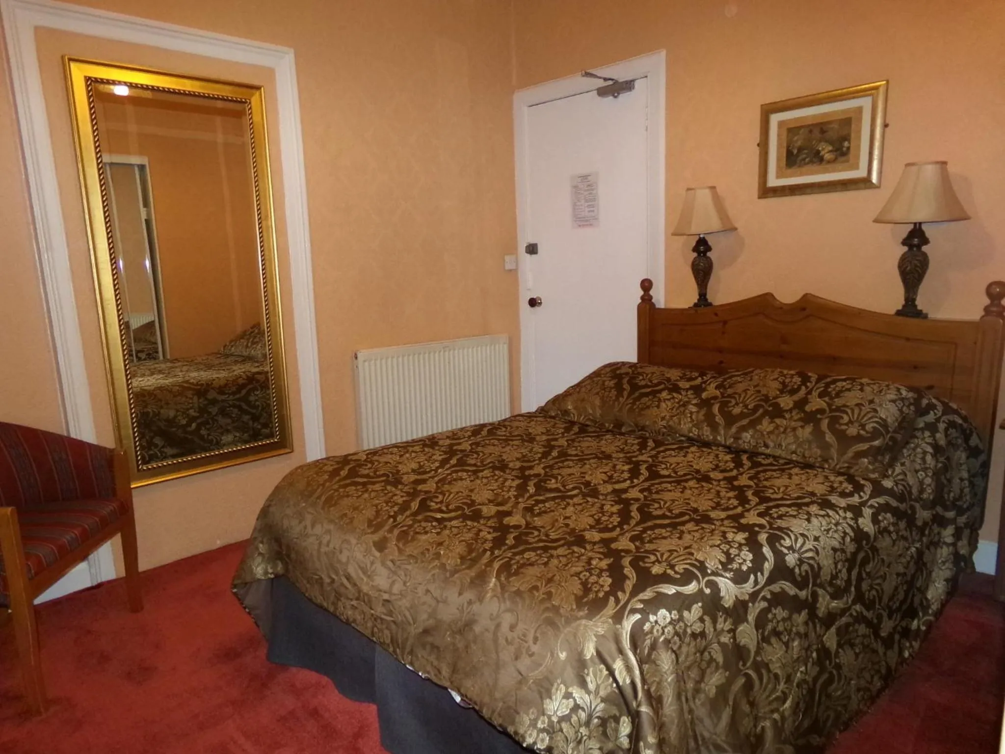 Bed in Averon Guest House