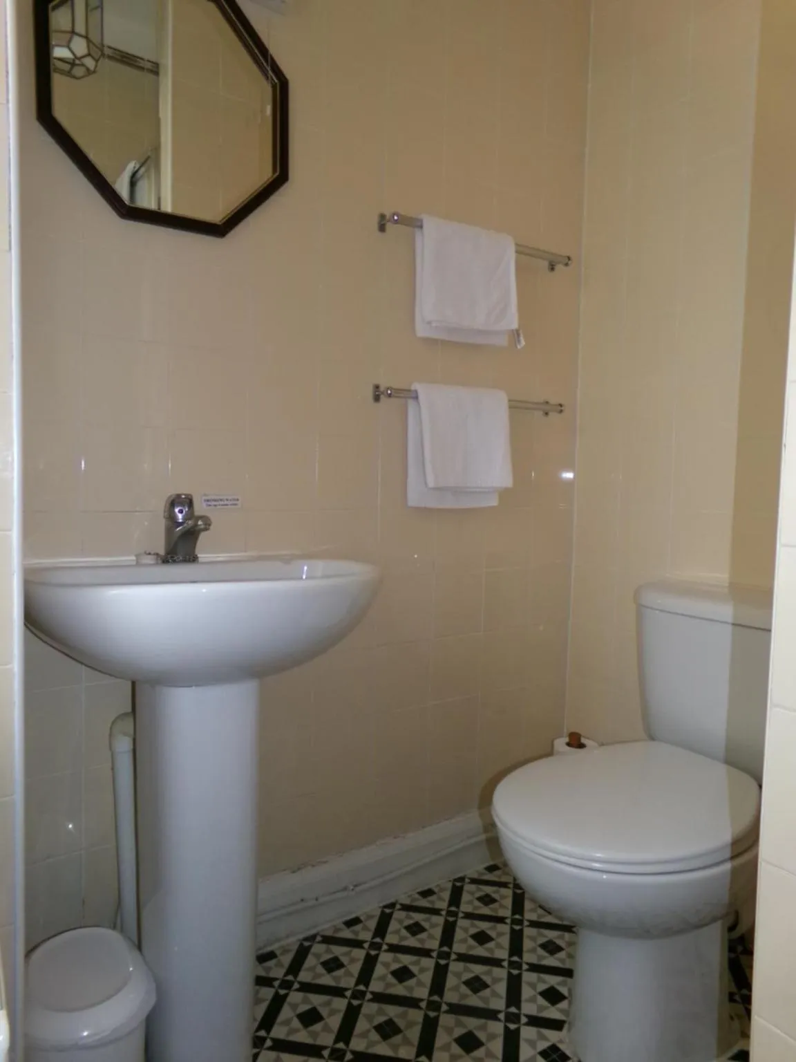 Bathroom in Averon Guest House