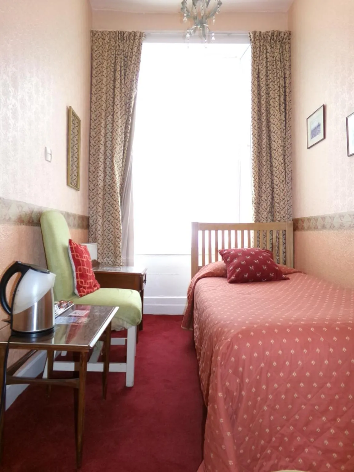 Bed in Averon Guest House