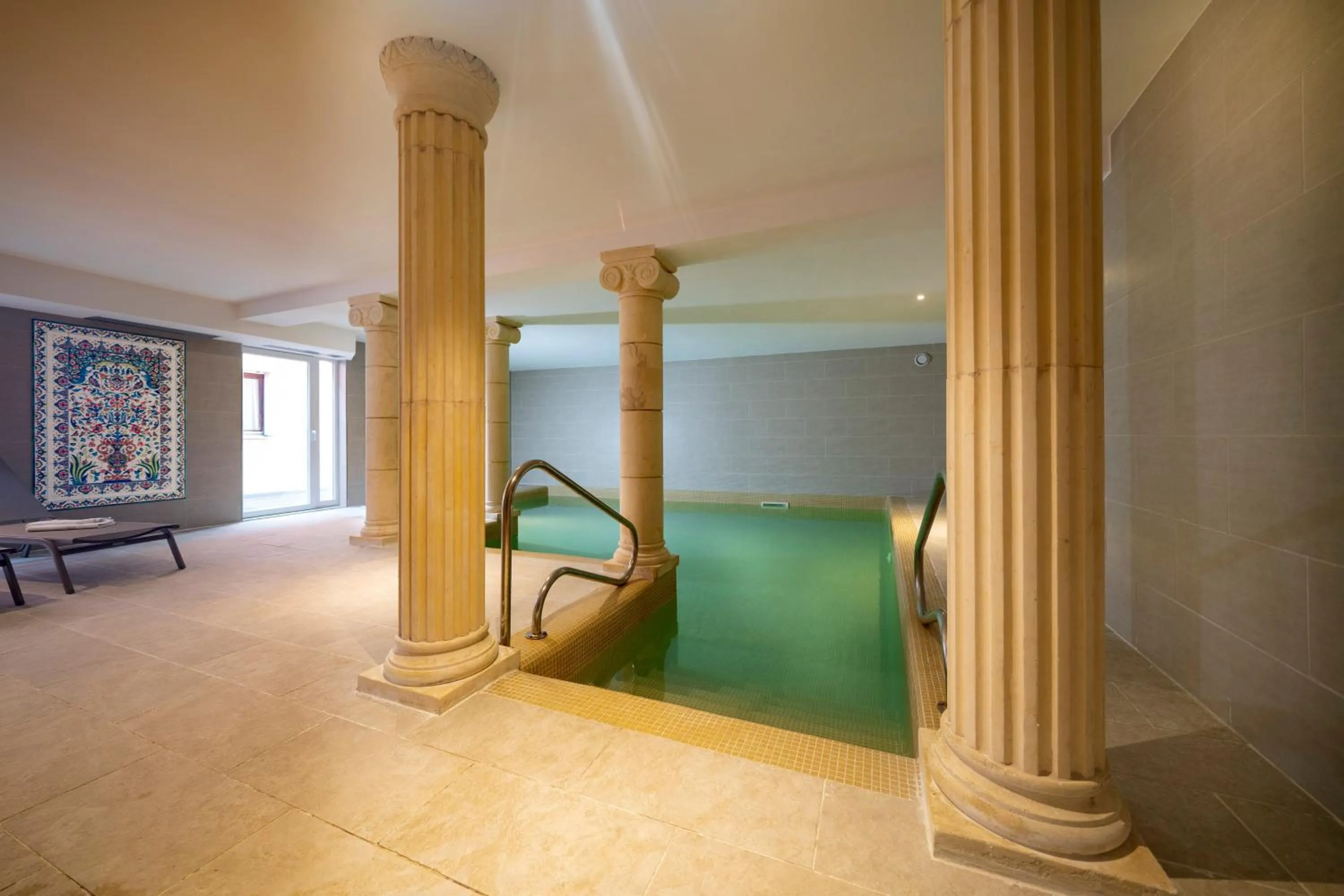 Swimming pool in Hotel Majestic Alsace - Strasbourg Nord