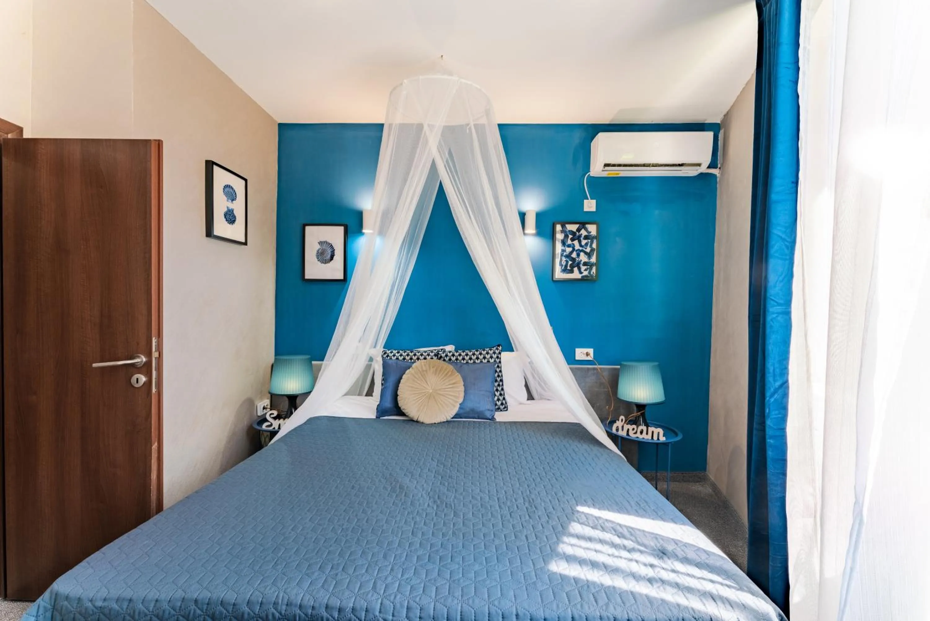 Bed in Sunrise Hotel