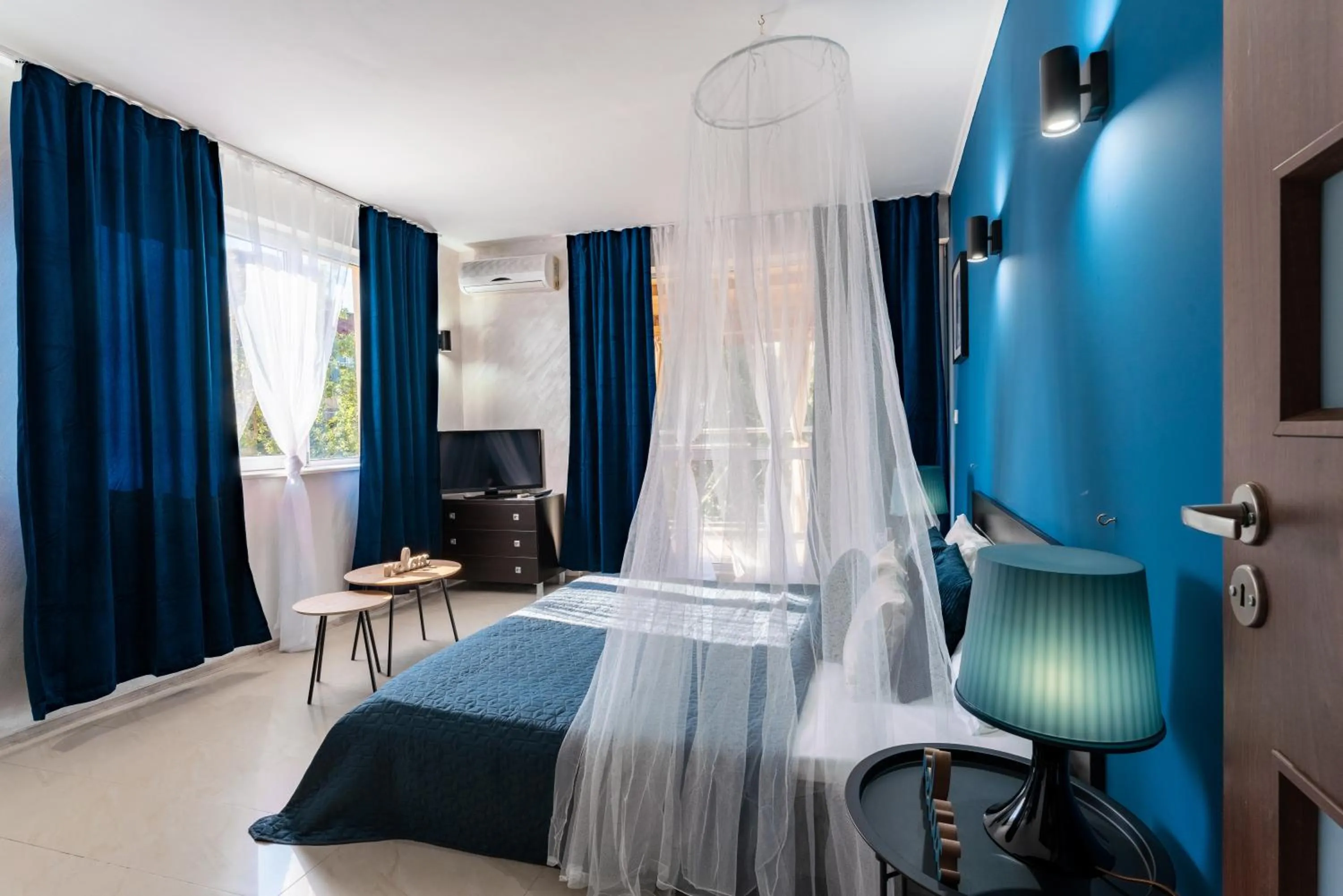 Bed in Sunrise Hotel