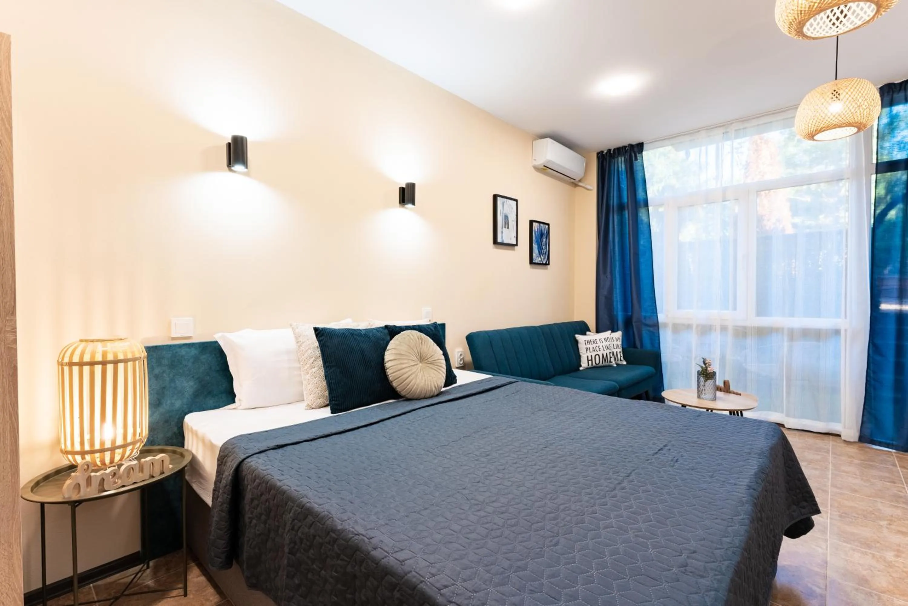 Bed in Sunrise Hotel