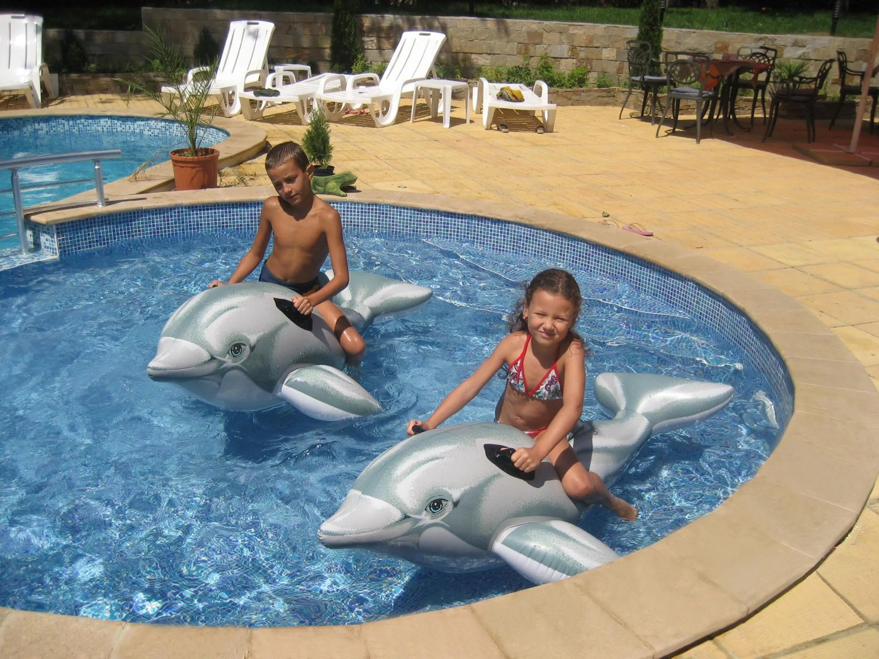 Swimming pool in Sunrise Hotel