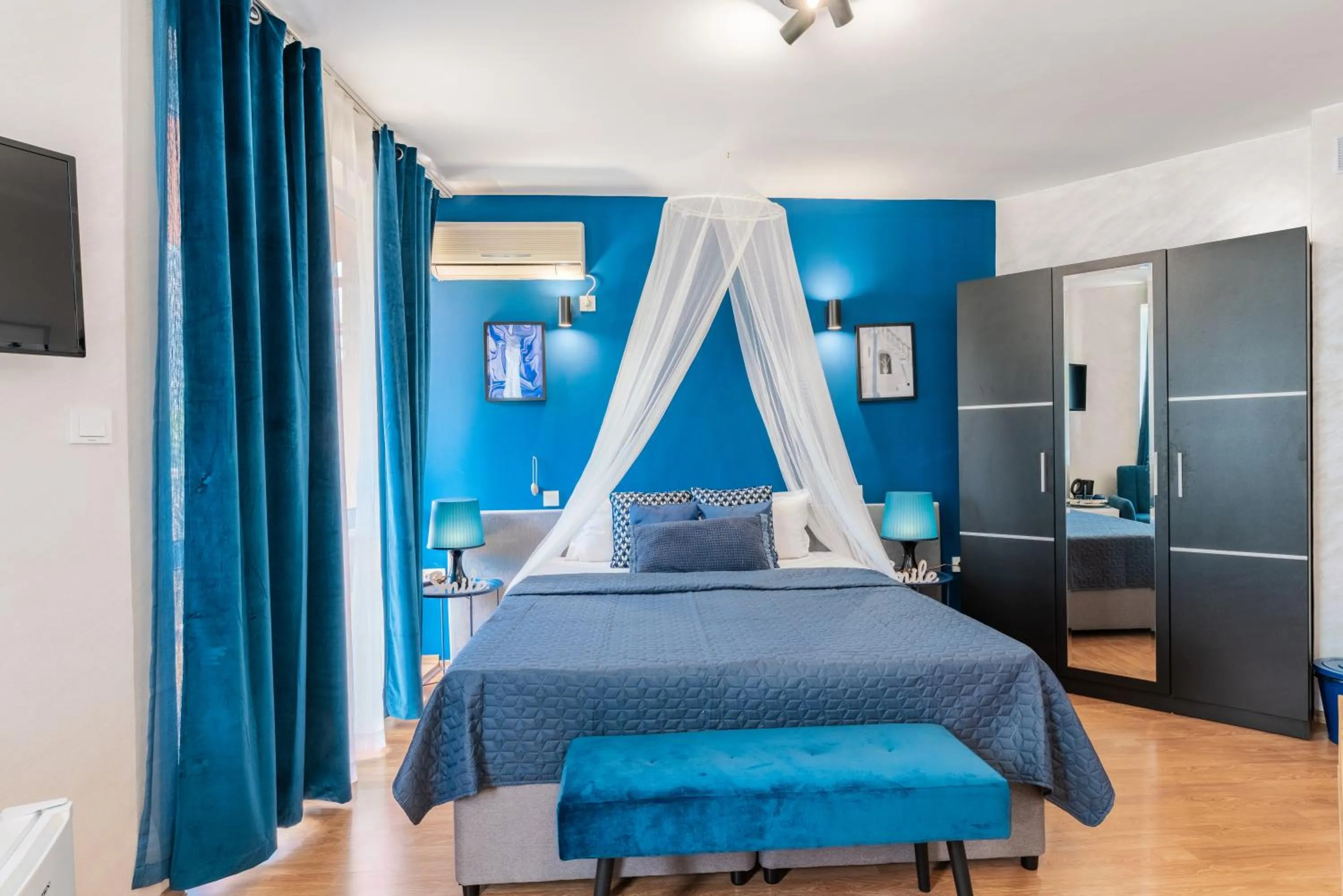 Bed in Sunrise Hotel