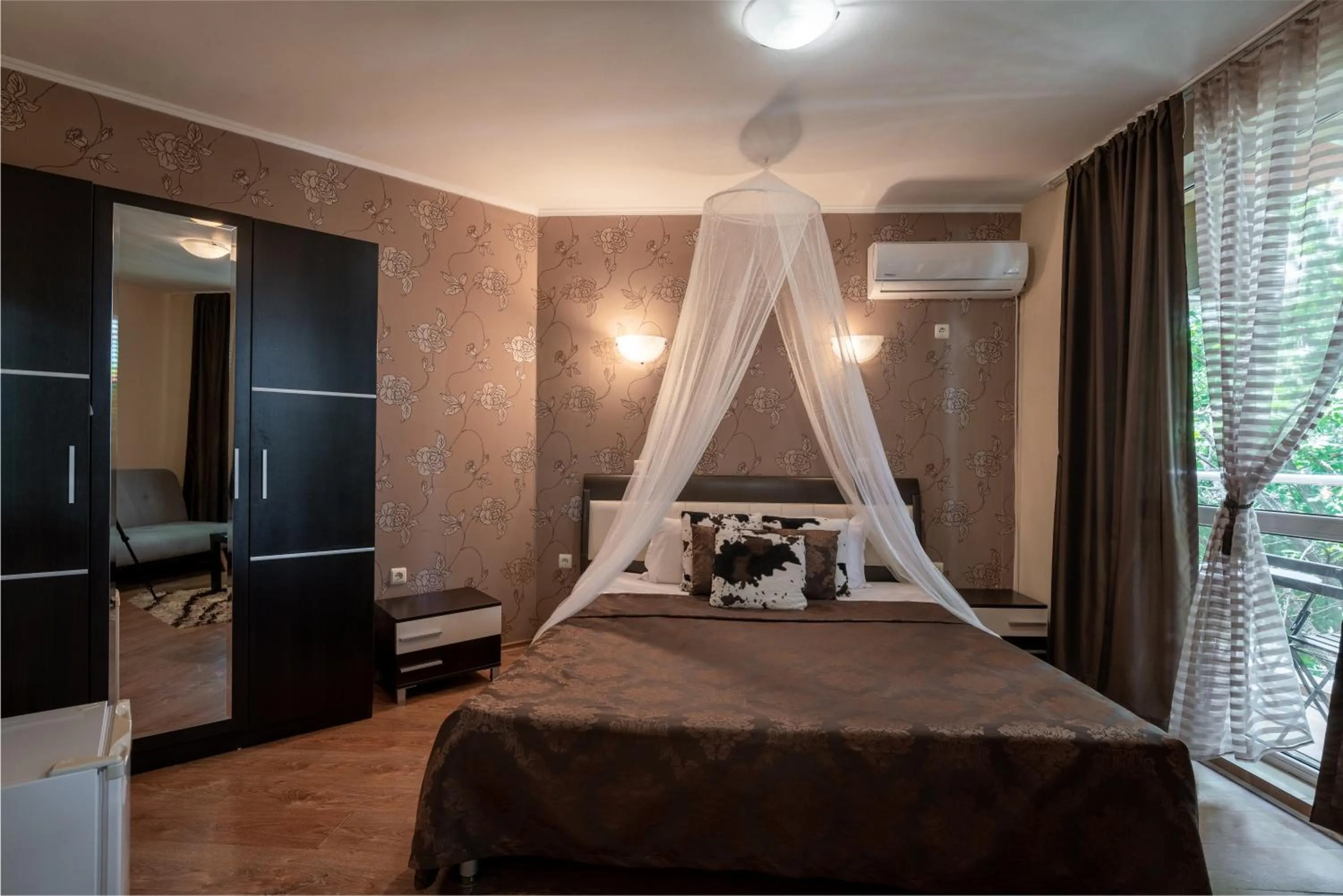 Bed in Sunrise Hotel