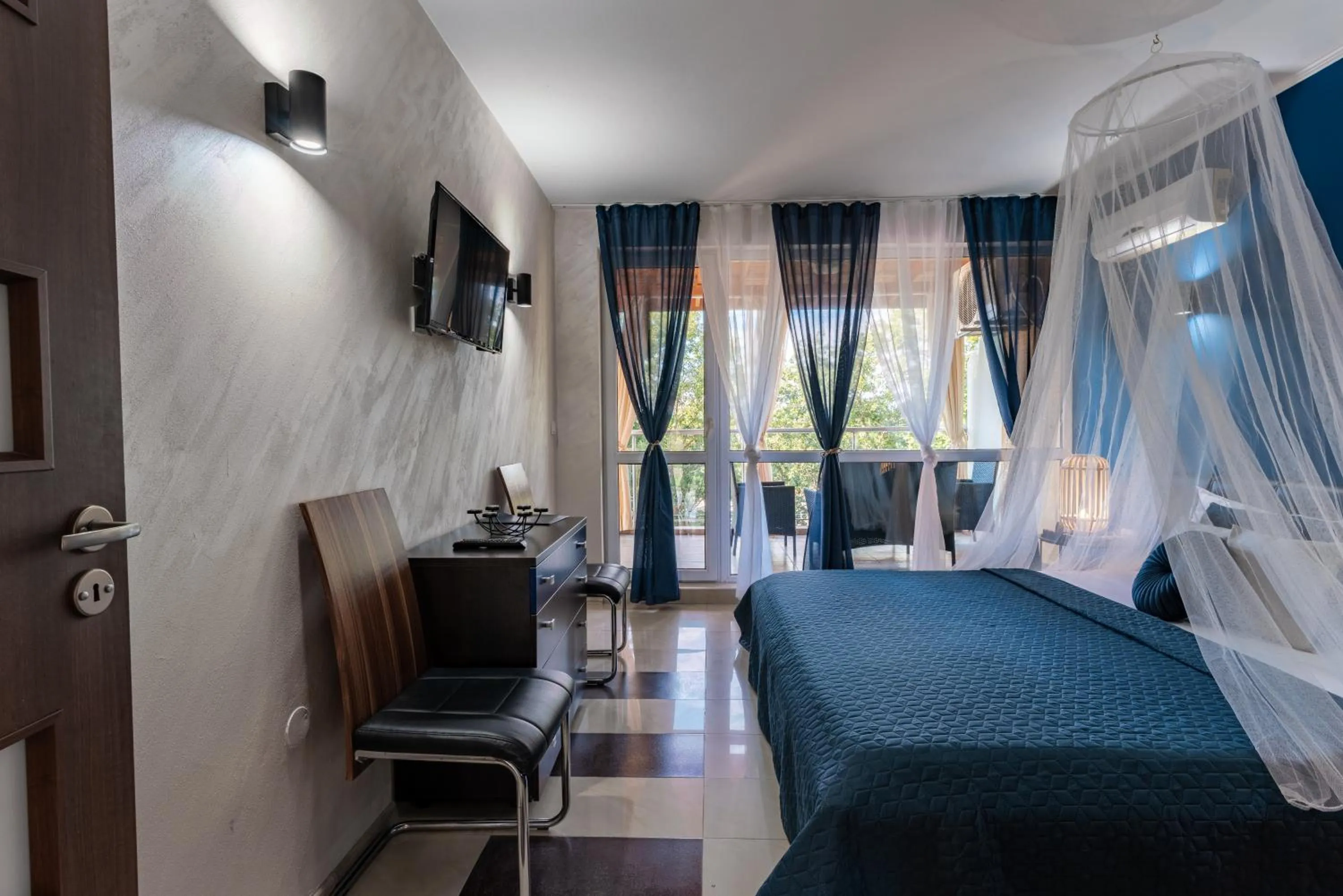 Bed in Sunrise Hotel