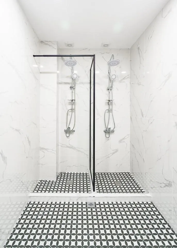 Bathroom in Sunrise Hotel