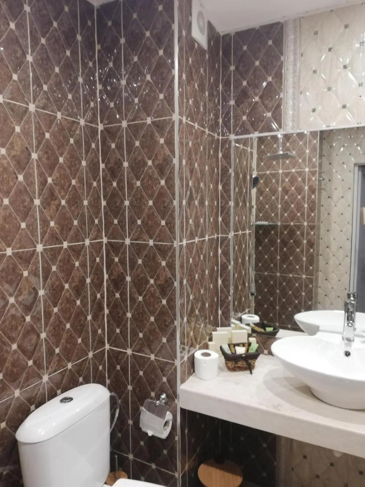 Bathroom in Sunrise Hotel