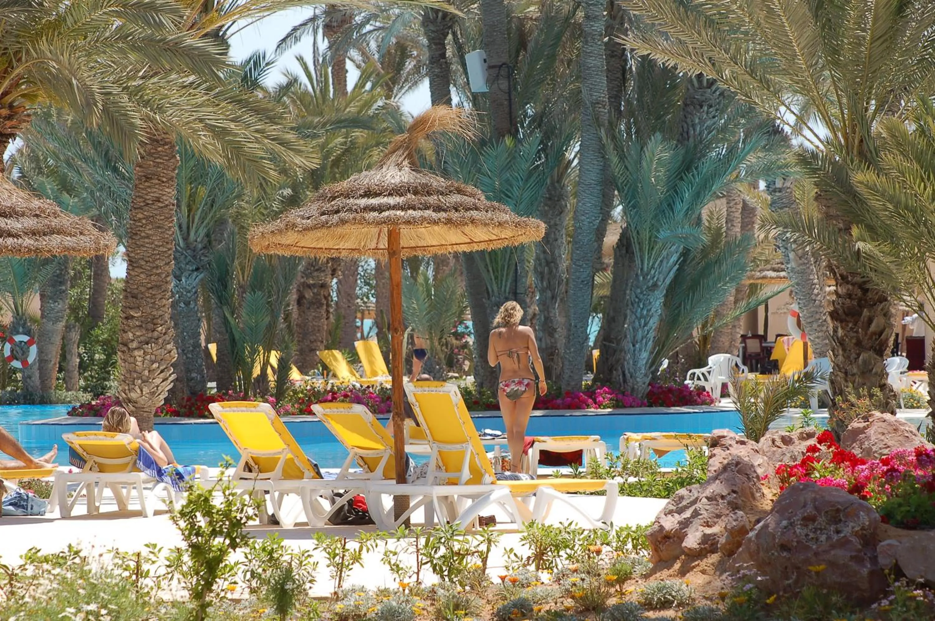 Swimming pool in Zita Beach Resort