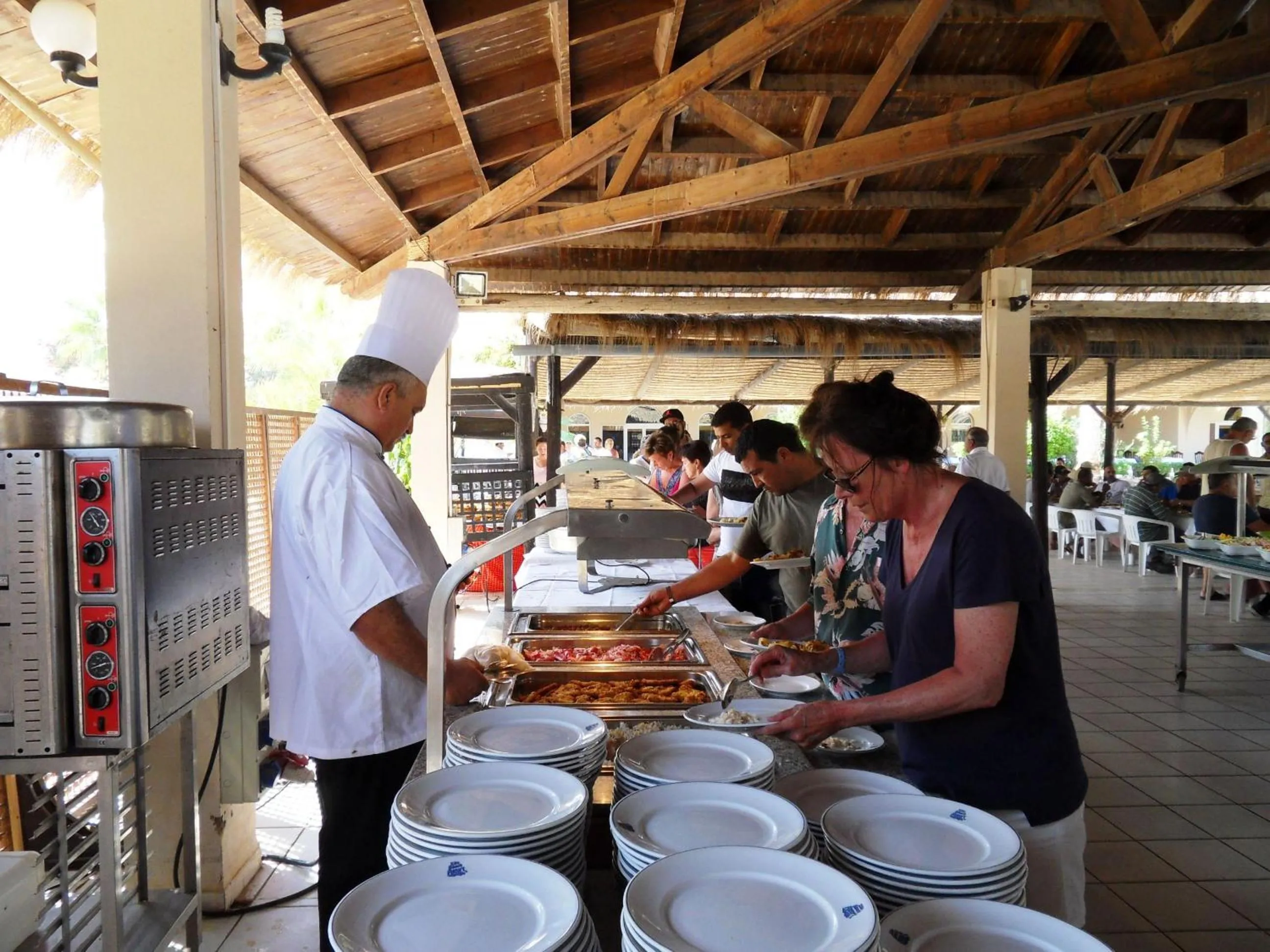 Restaurant/places to eat in Zita Beach Resort