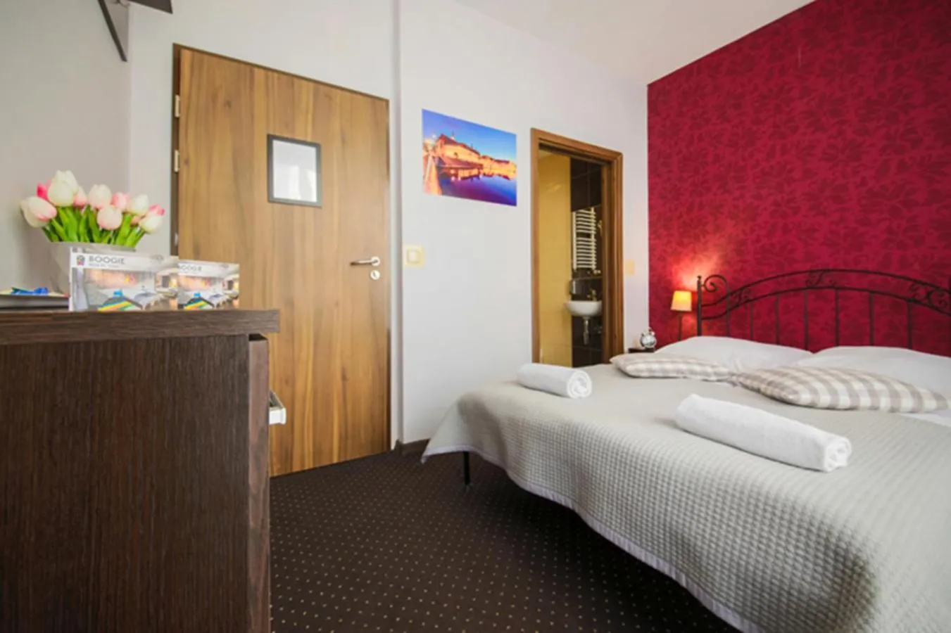 Bedroom, Bed in Boogie Deluxe Old Town