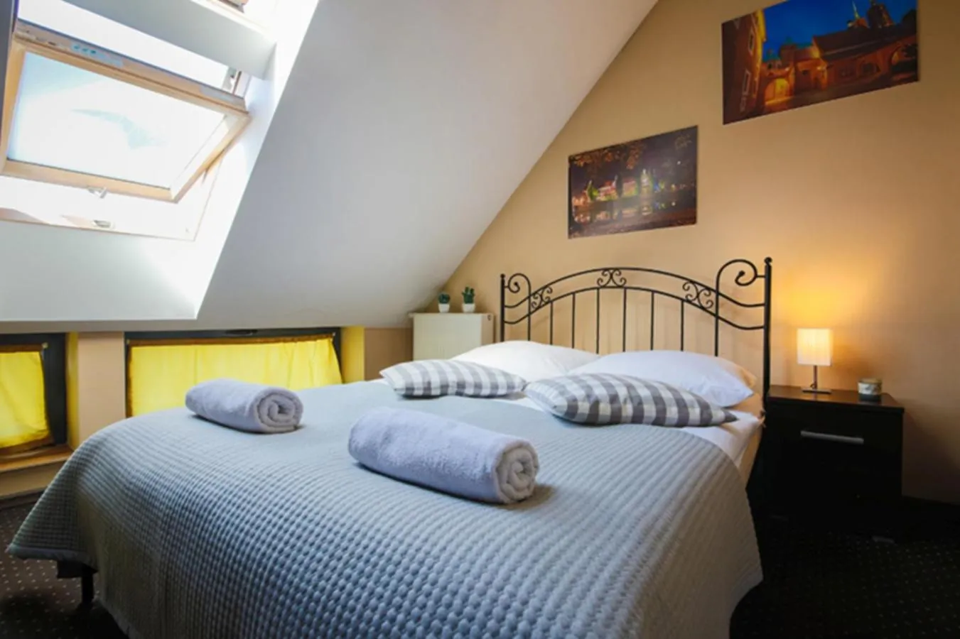 Bedroom, Bed in Boogie Deluxe Old Town