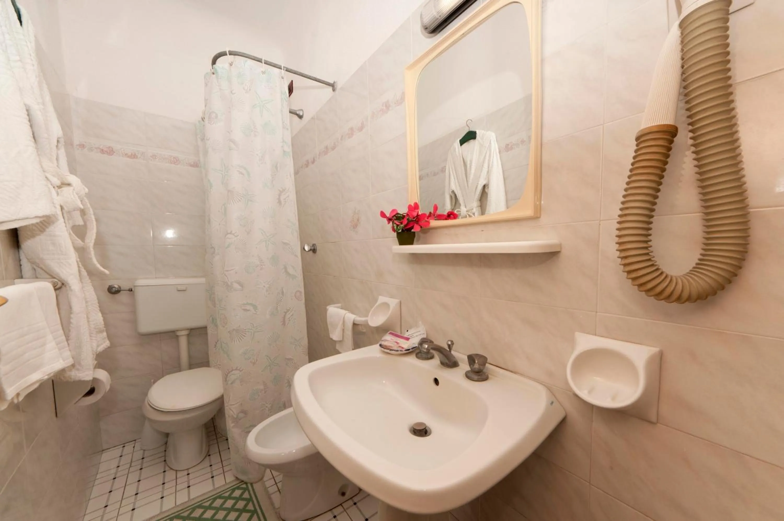 Bathroom in Hotel Villa Franca