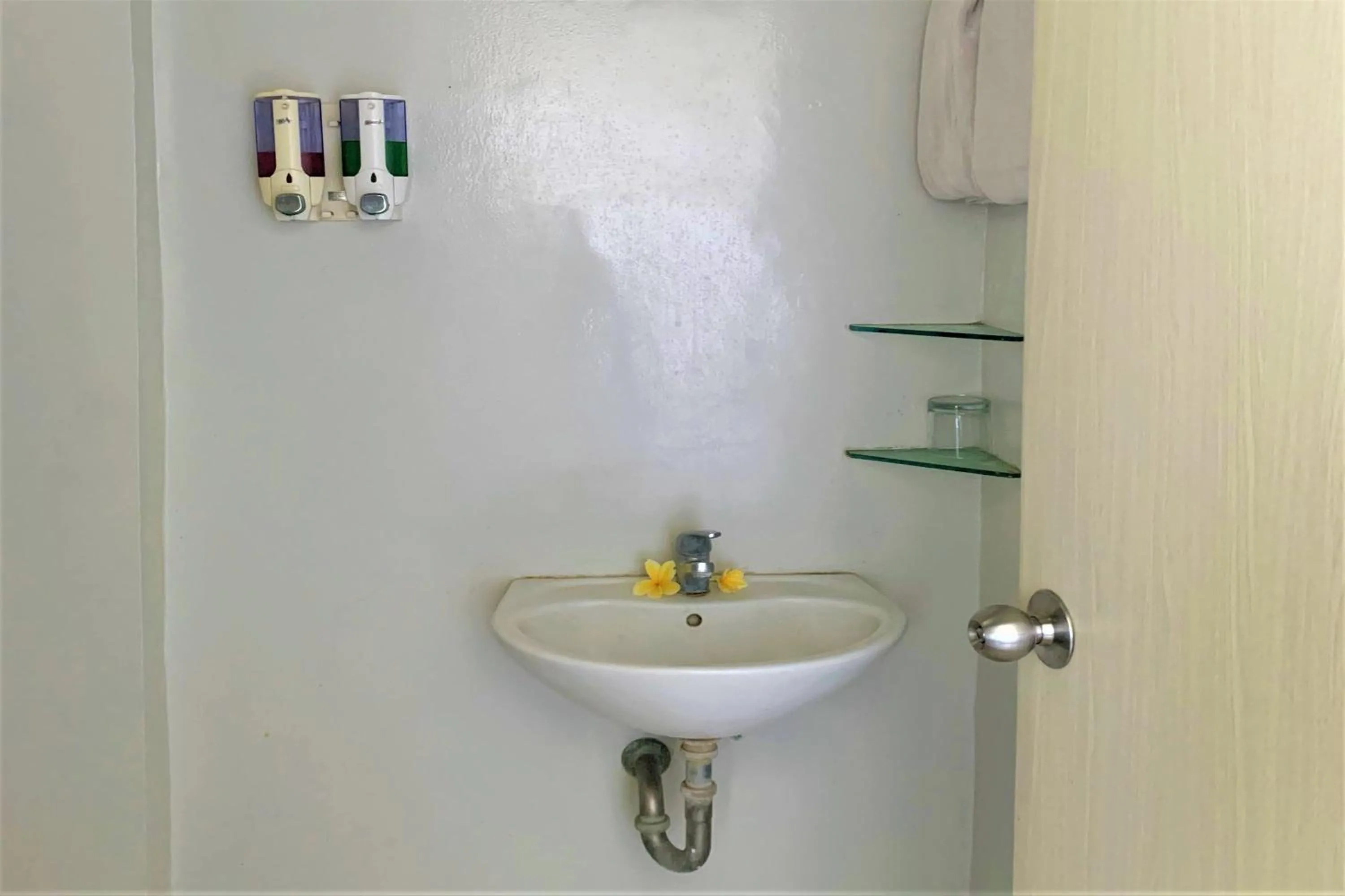 Bathroom in The Yani Hotel Bali