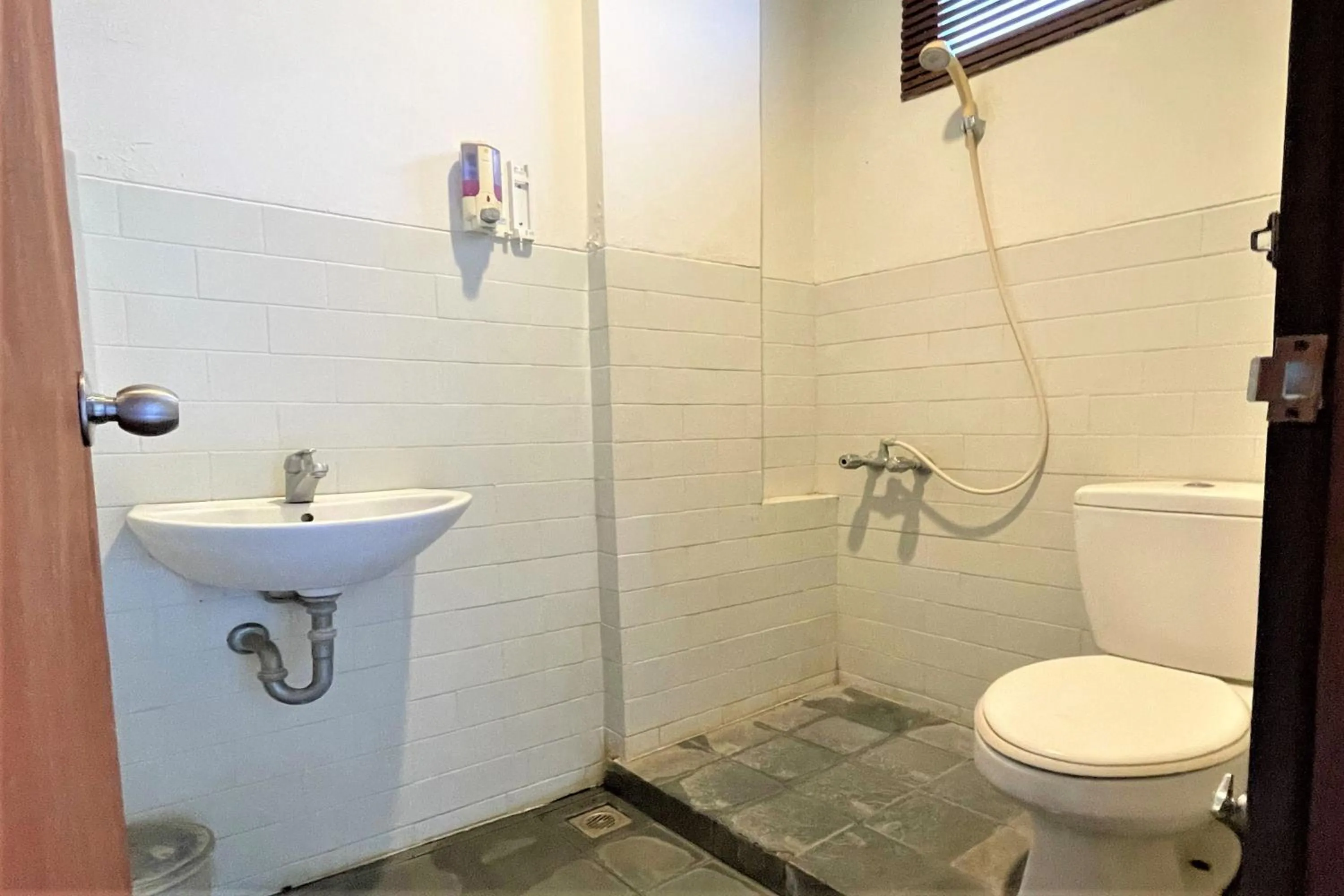 Bathroom in The Yani Hotel Bali