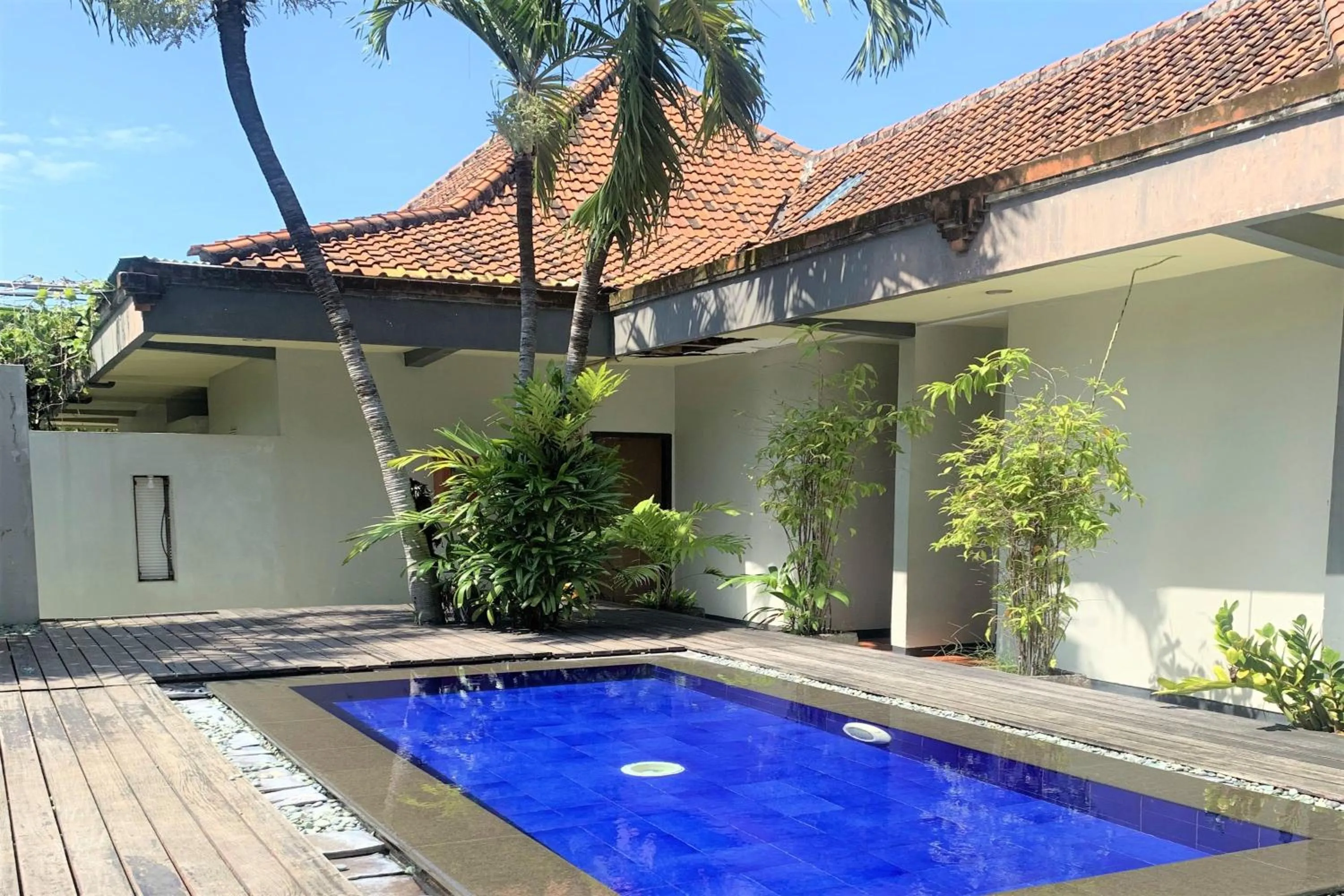Swimming pool in The Yani Hotel Bali