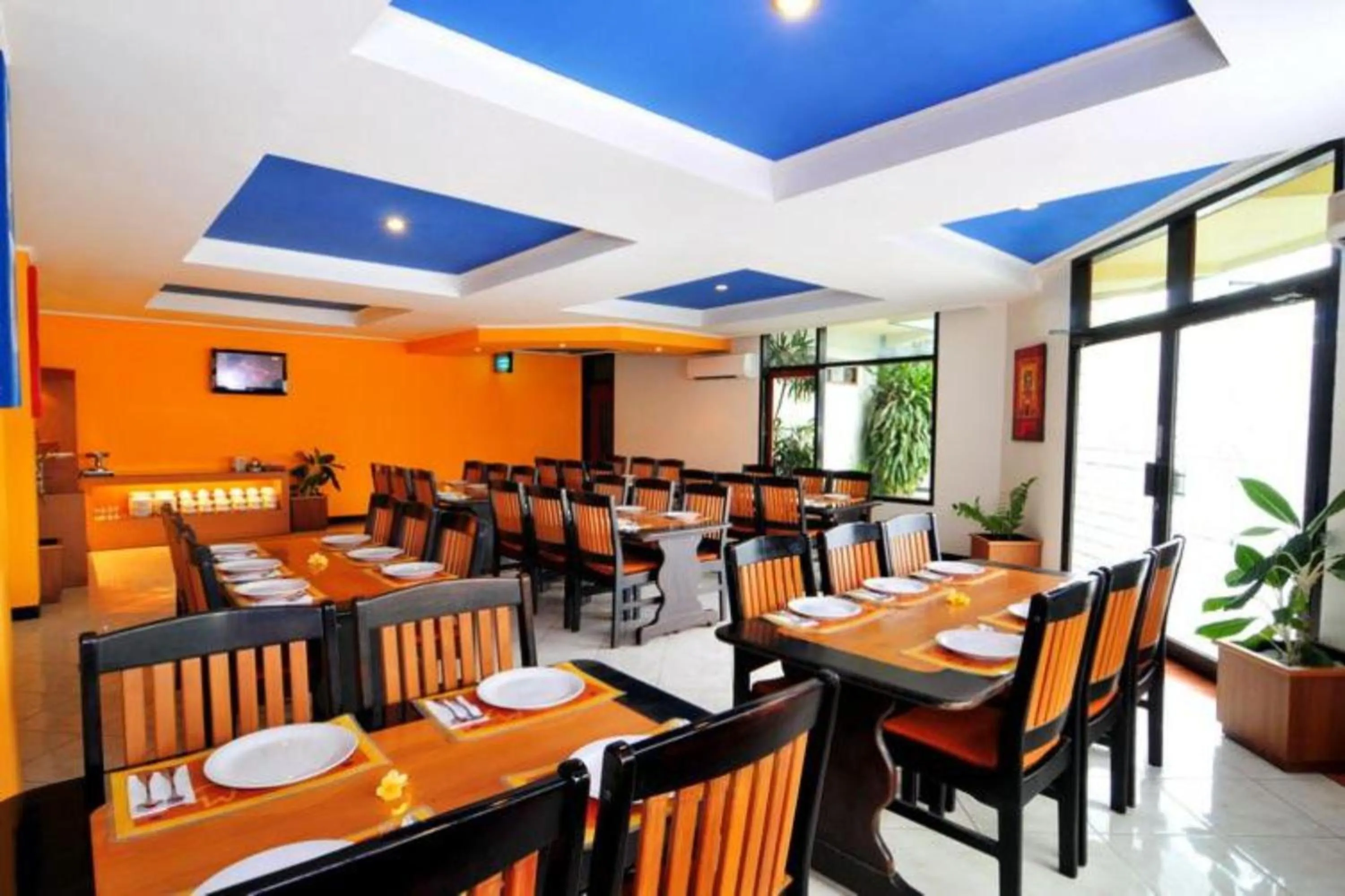 Restaurant/places to eat in The Yani Hotel Bali