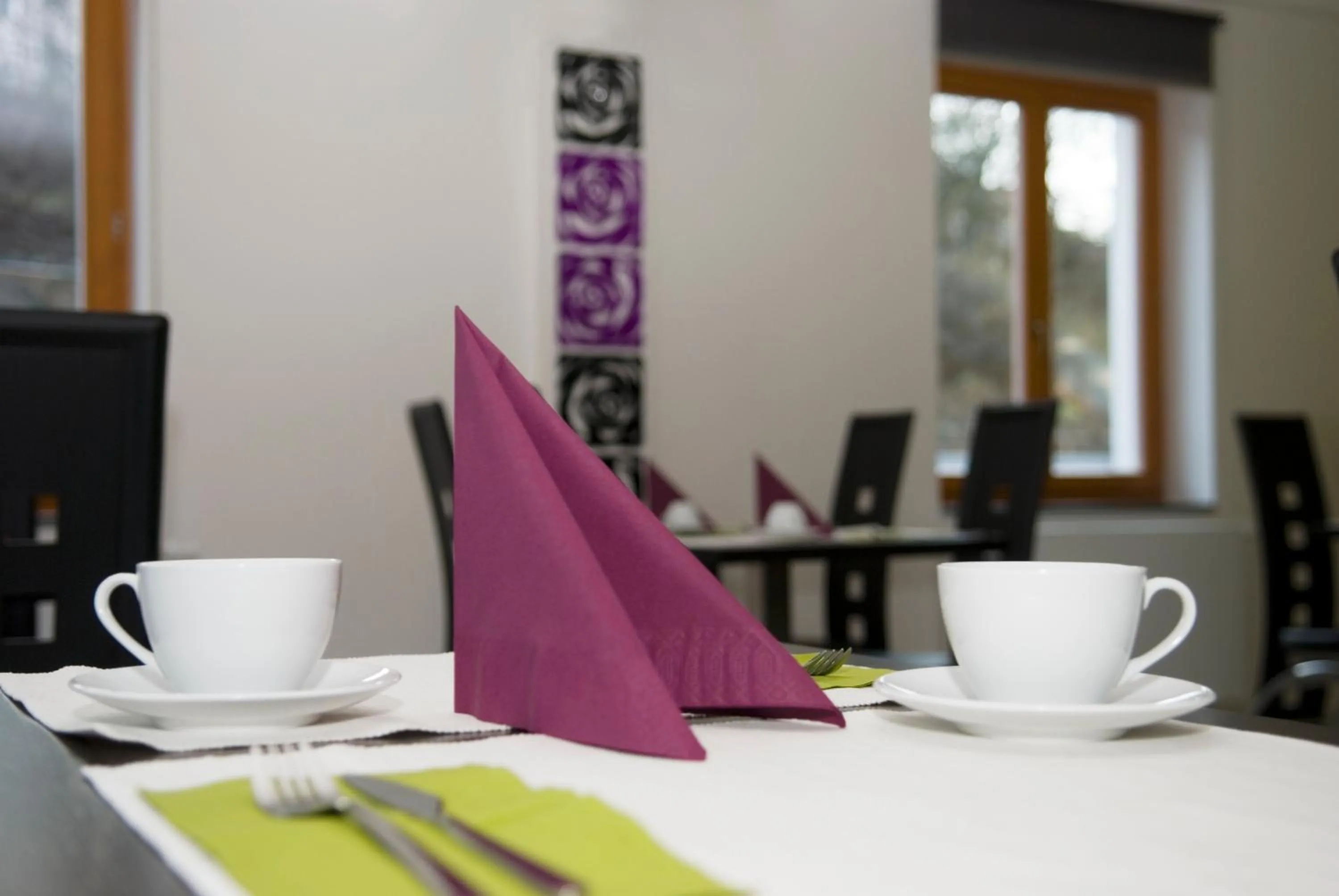 Restaurant/places to eat in Hotel Herrmes