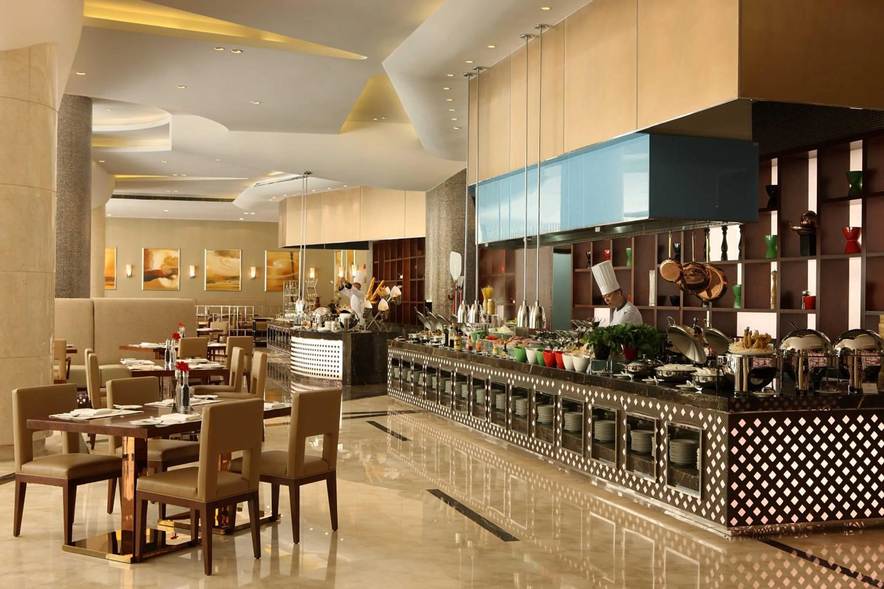Restaurant/places to eat in Crowne Plaza Tianjin Binhai by IHG