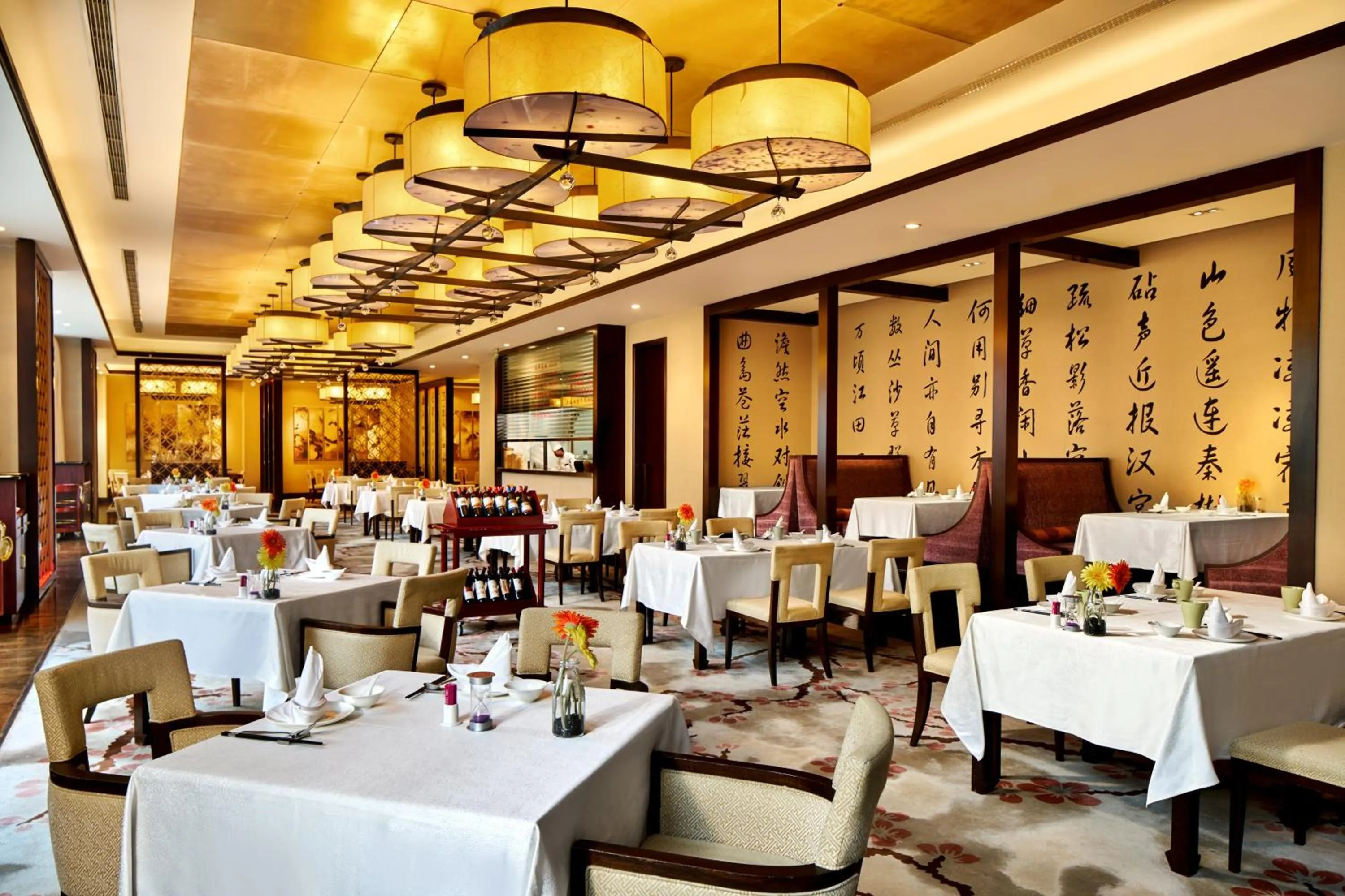 Restaurant/places to eat in Crowne Plaza Tianjin Binhai by IHG