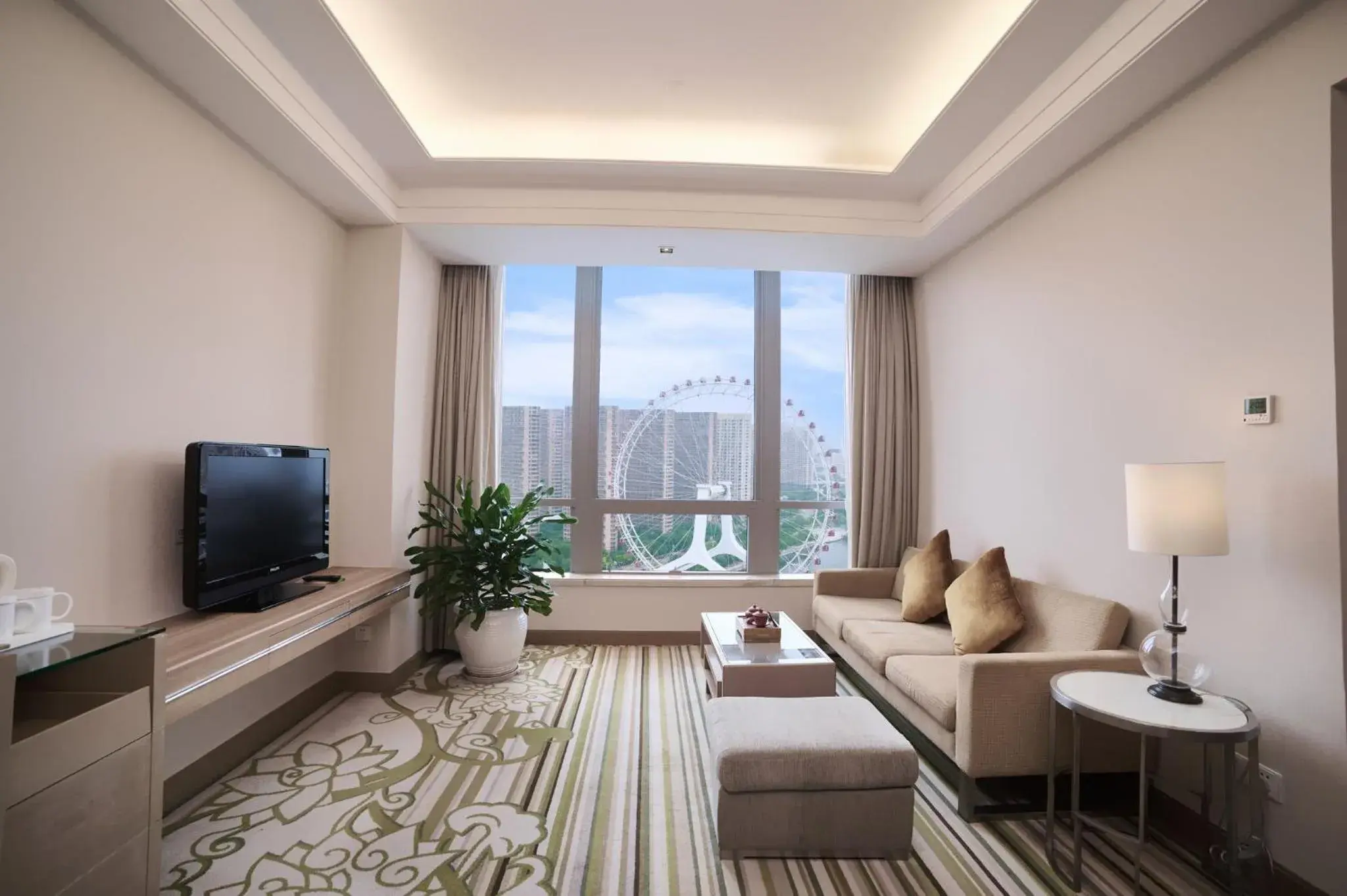 One-Bedroom Suite with View in Holiday Inn Tianjin Riverside by IHG One-Bedroom Suite with View in Holiday Inn Tianjin Riverside by IHG