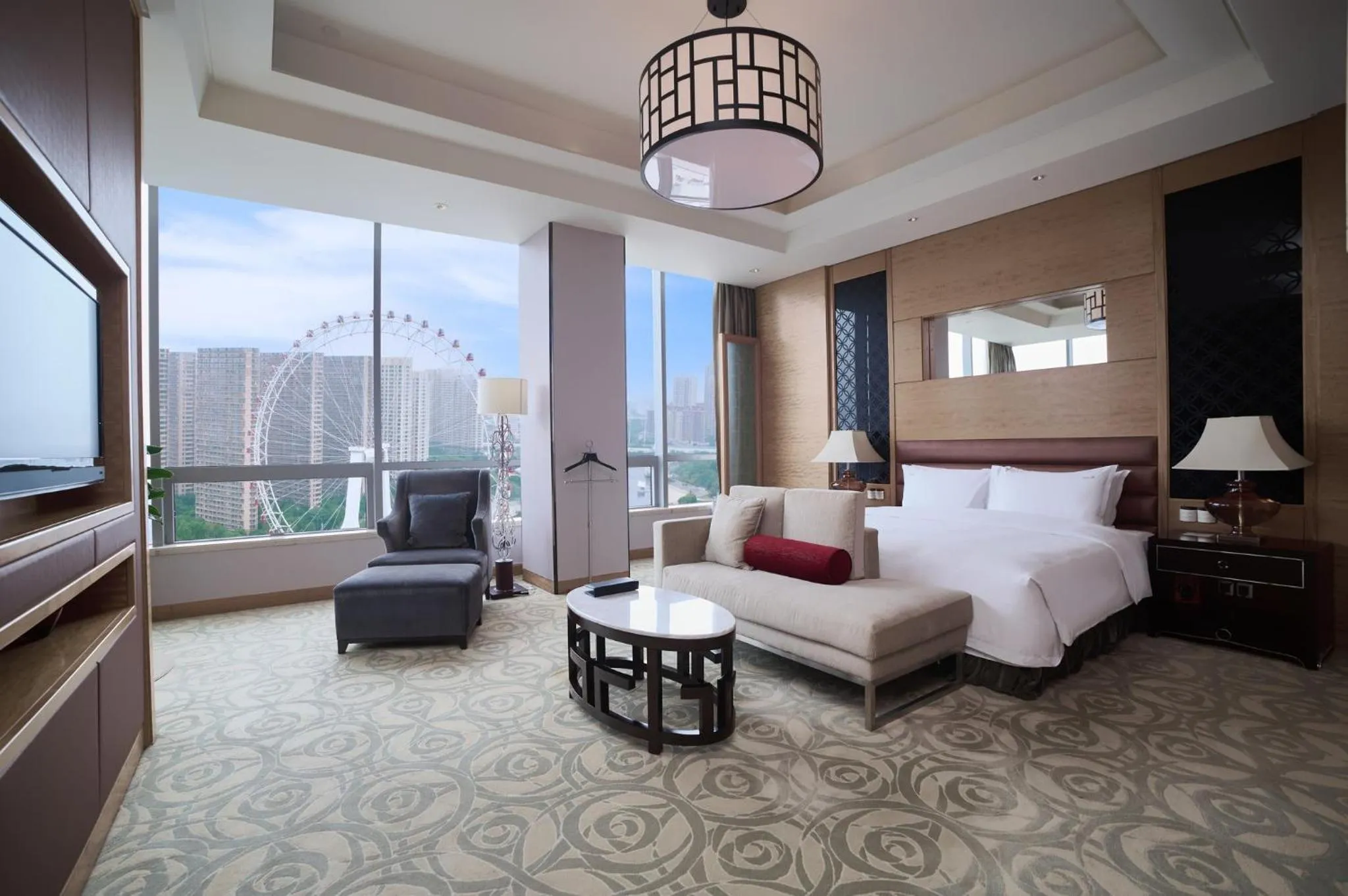 Photo of the whole room, Bed in Holiday Inn Tianjin Riverside by IHG
