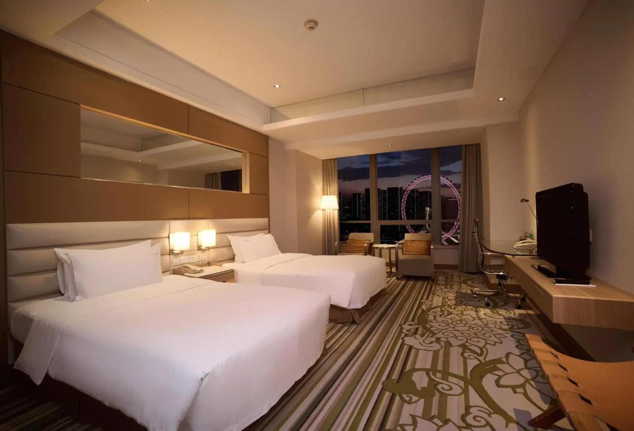 Photo of the whole room, Bed in Holiday Inn Tianjin Riverside by IHG