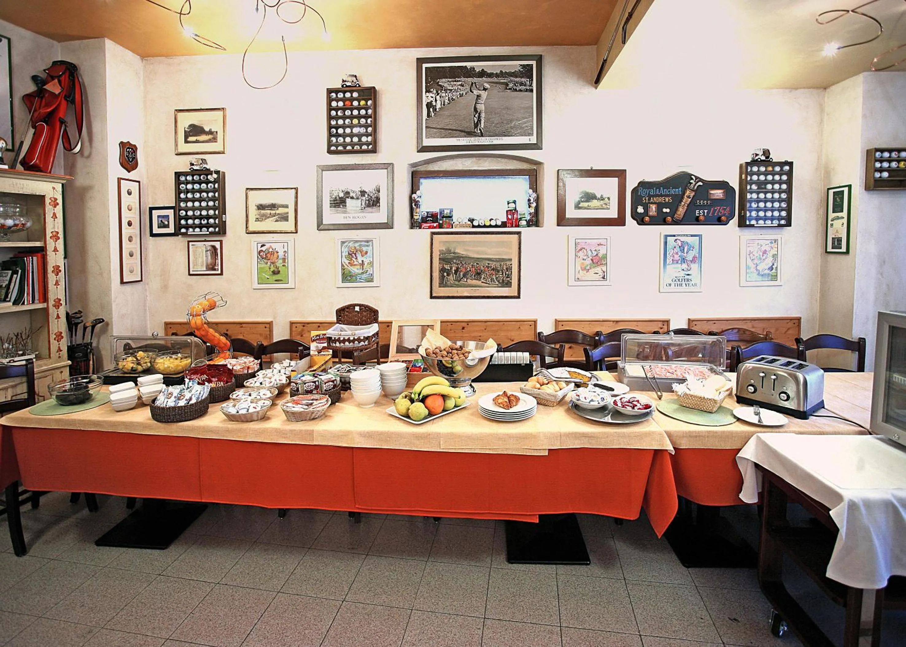 Restaurant/places to eat in Hotel Antichi Cortili