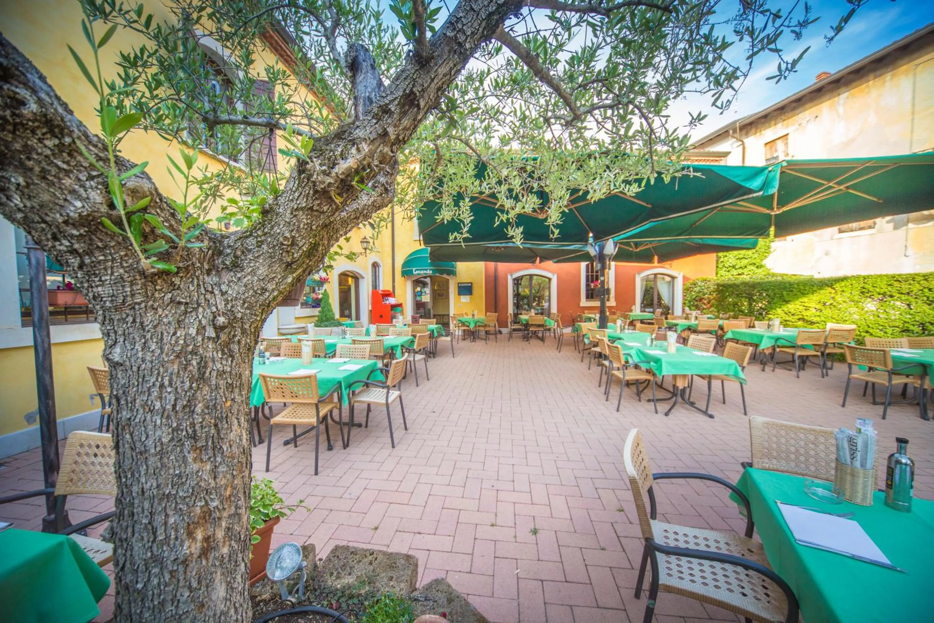 Facade/entrance in Hotel Antichi Cortili