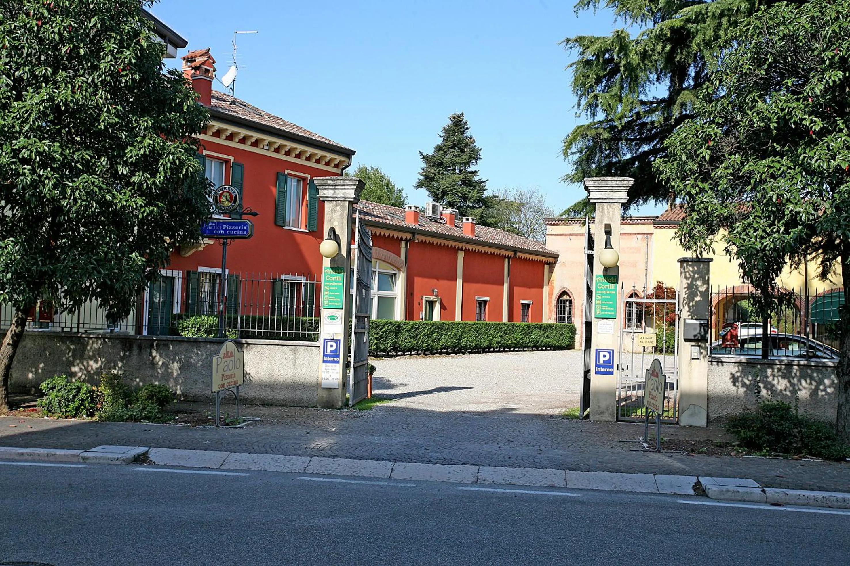 Facade/entrance in Hotel Antichi Cortili