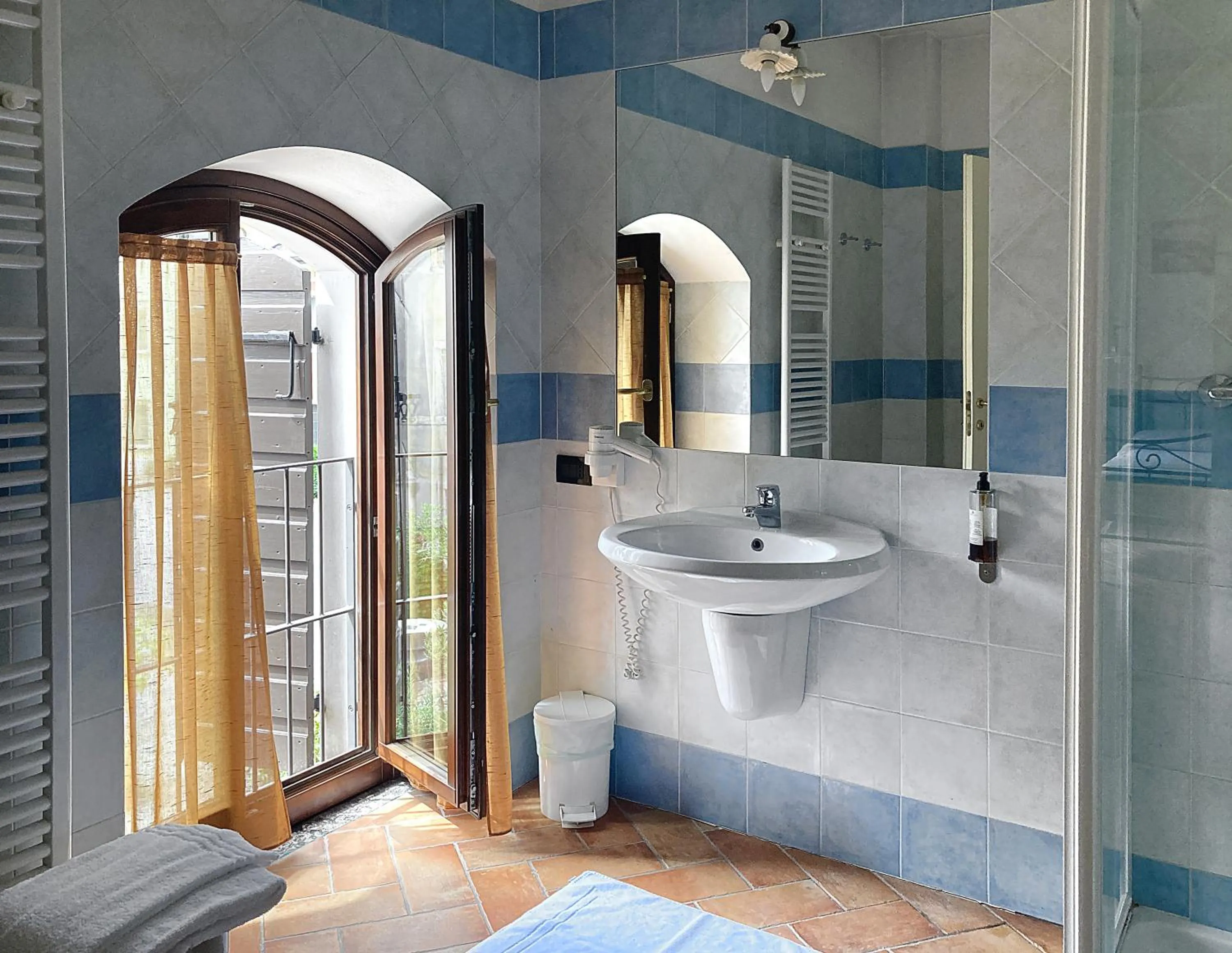 Bathroom in Hotel Antichi Cortili