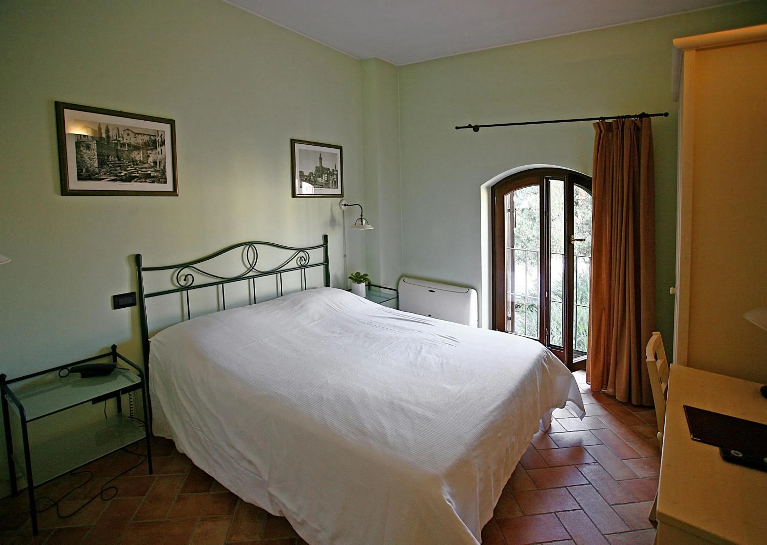 Bedroom, Bed in Hotel Antichi Cortili